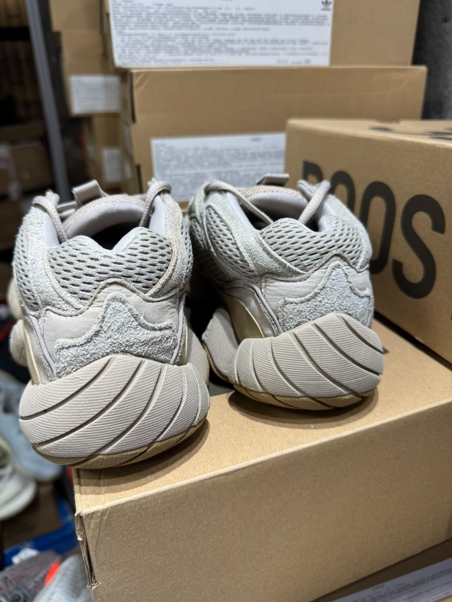 Adidas Adidas YEEZY500 Lowtop Sneakers 42 Men Size US 9 / EU 42 - 2 Thumbnail