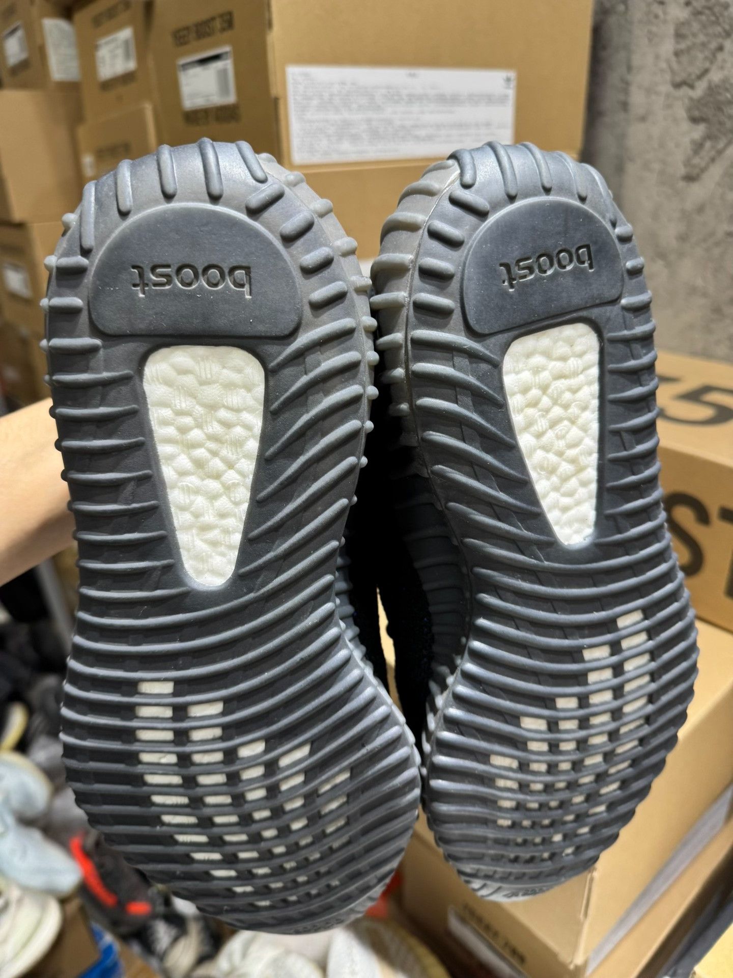 Yeezy Yeezy Blue Lowtop Sneakers 42 Men Size US 9 / EU 42 - 7 Thumbnail
