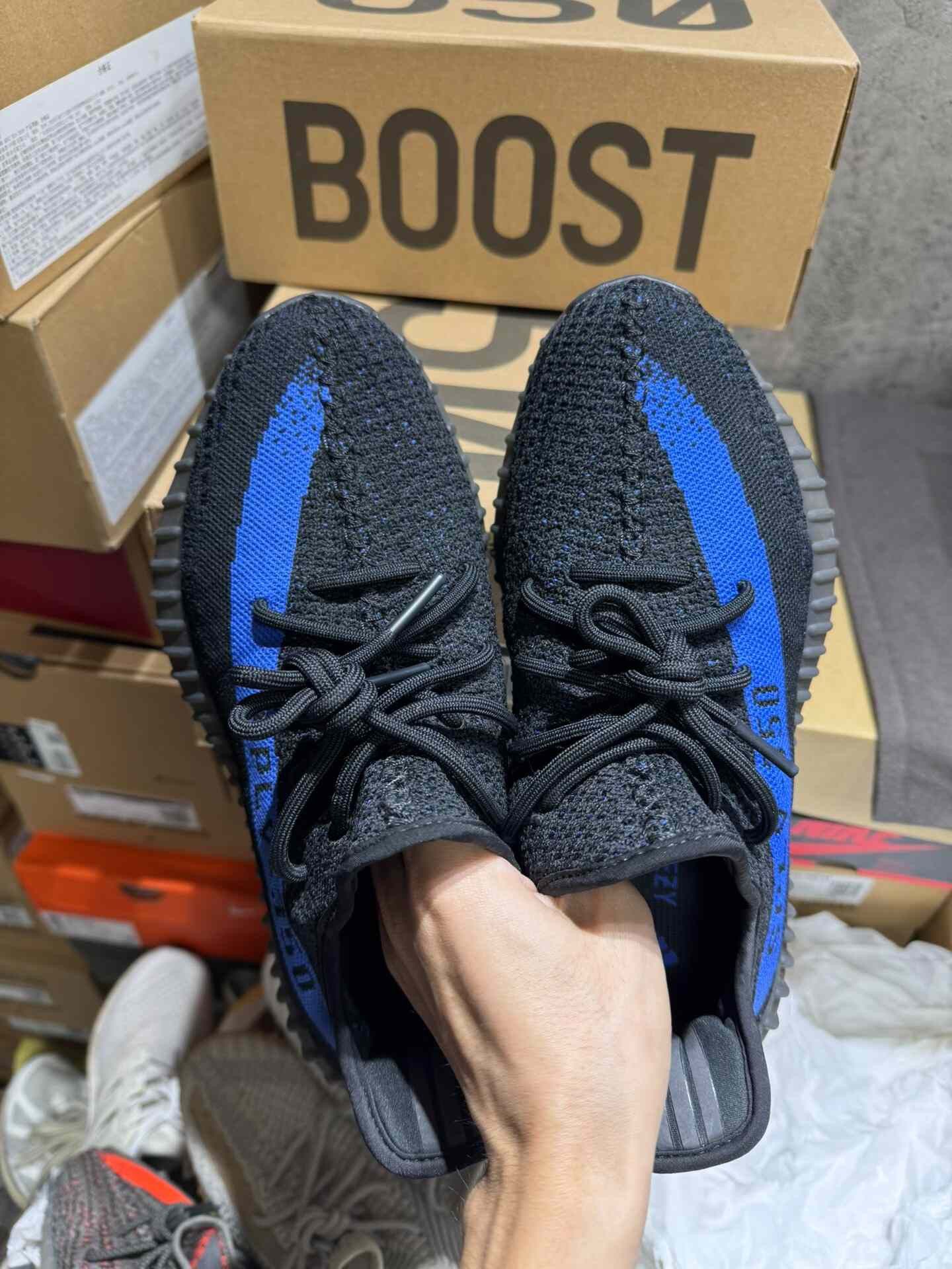 Yeezy Yeezy Blue Lowtop Sneakers 42 Men Size US 9 / EU 42 - 4 Thumbnail