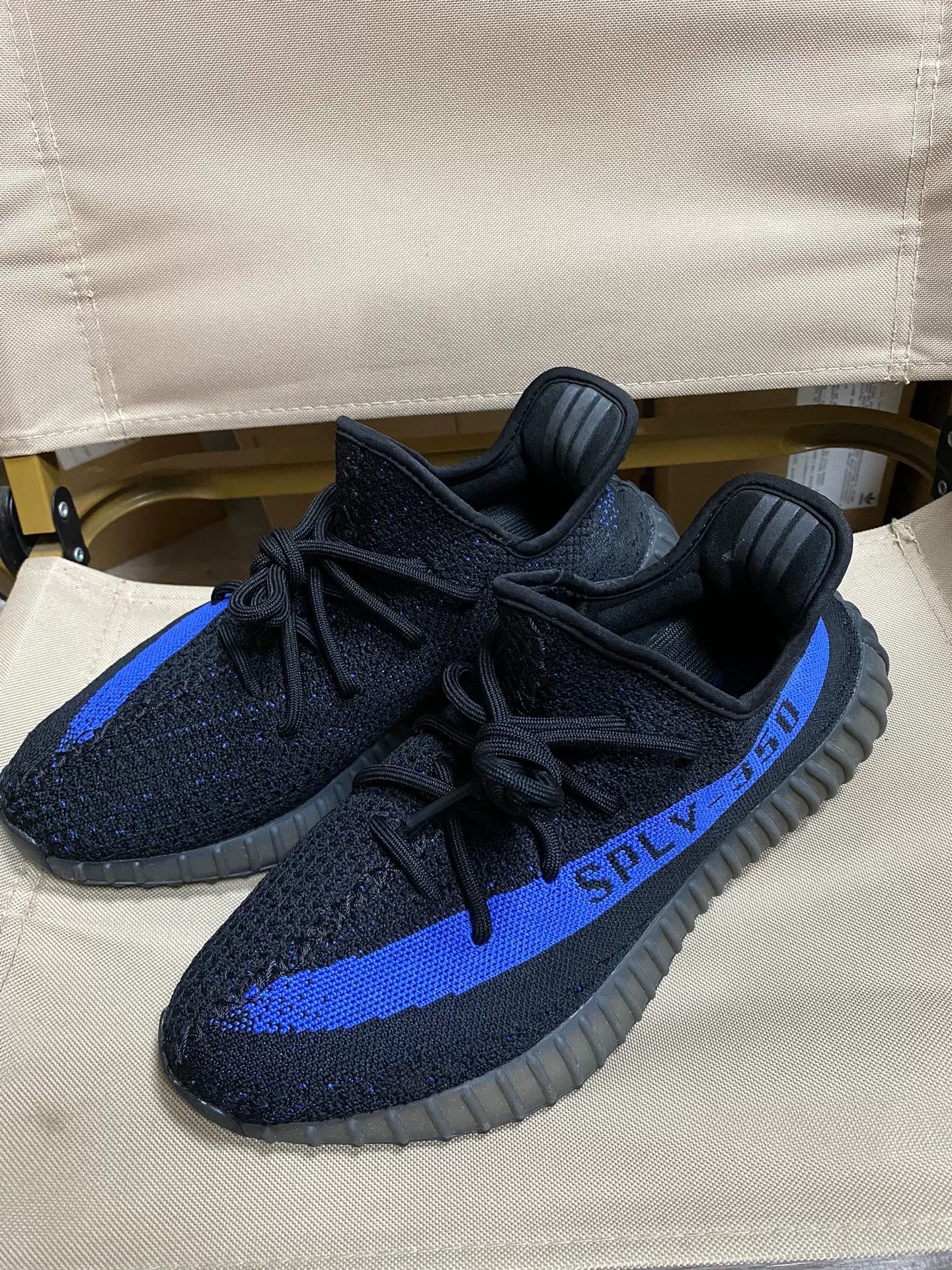 Yeezy Yeezy Blue Lowtop Sneakers 42 Men Size US 9 / EU 42 - 2 Thumbnail