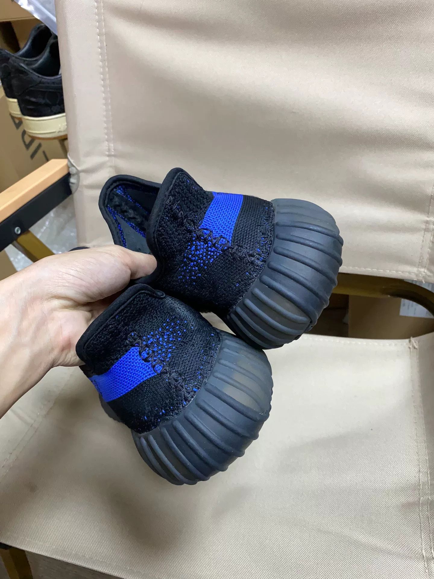 Yeezy Yeezy Blue Lowtop Sneakers 42 Men Size US 9 / EU 42 - 5 Thumbnail