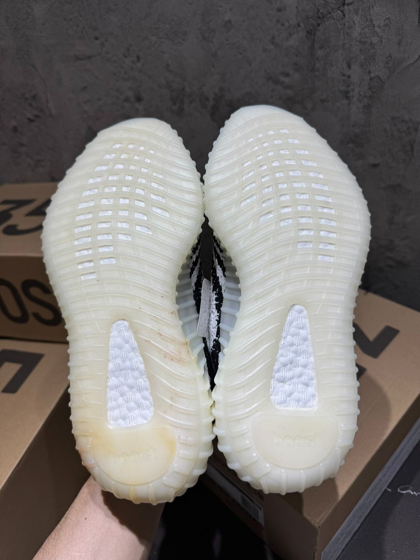 Adidas Adidas YEEZY350 White Lowtop Sneakers 38 Men Size US 6 / EU 39 - 3 Thumbnail