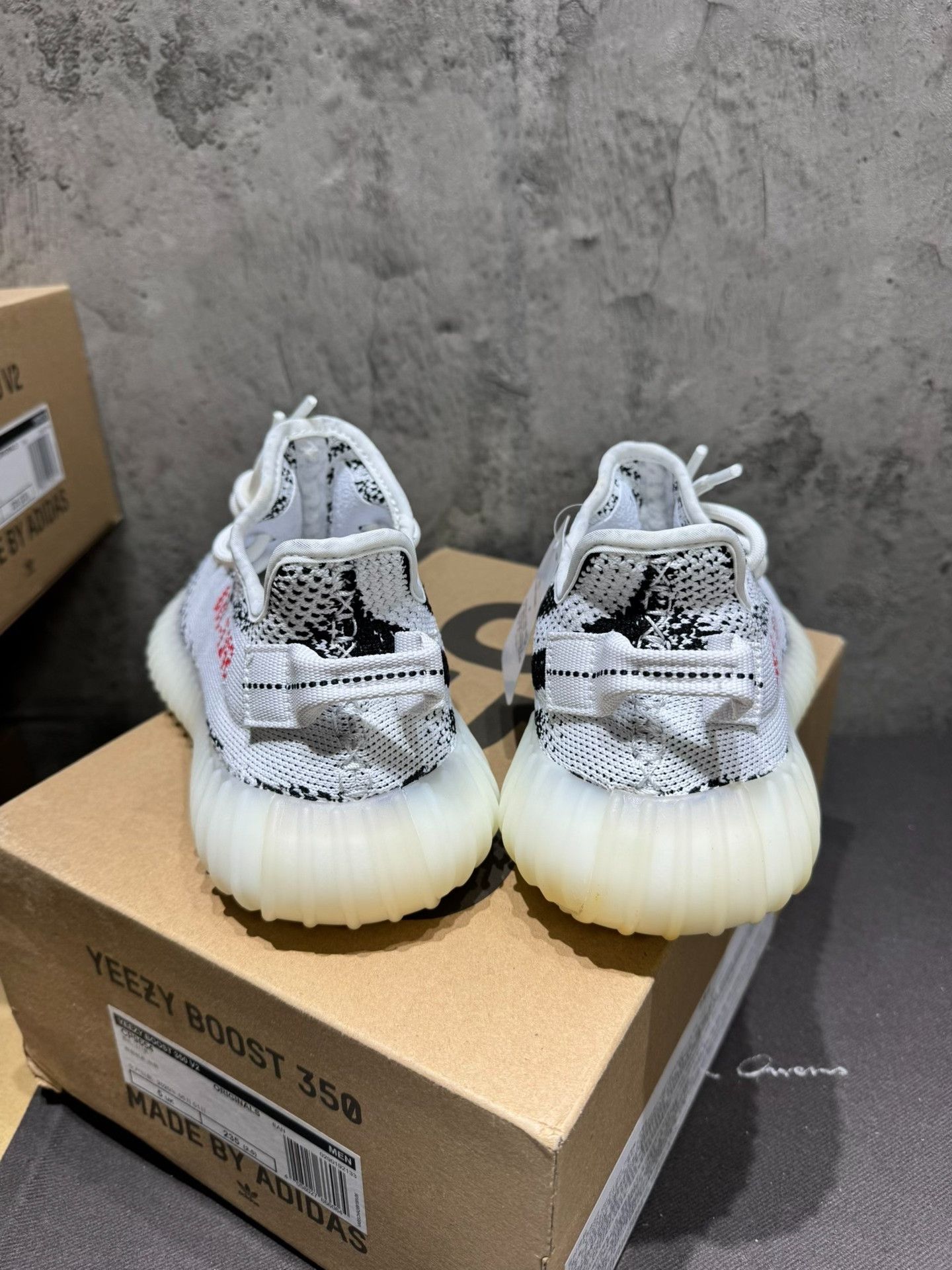 Adidas Adidas YEEZY350 White Lowtop Sneakers 38 Men Size US 6 / EU 39 - 6 Thumbnail