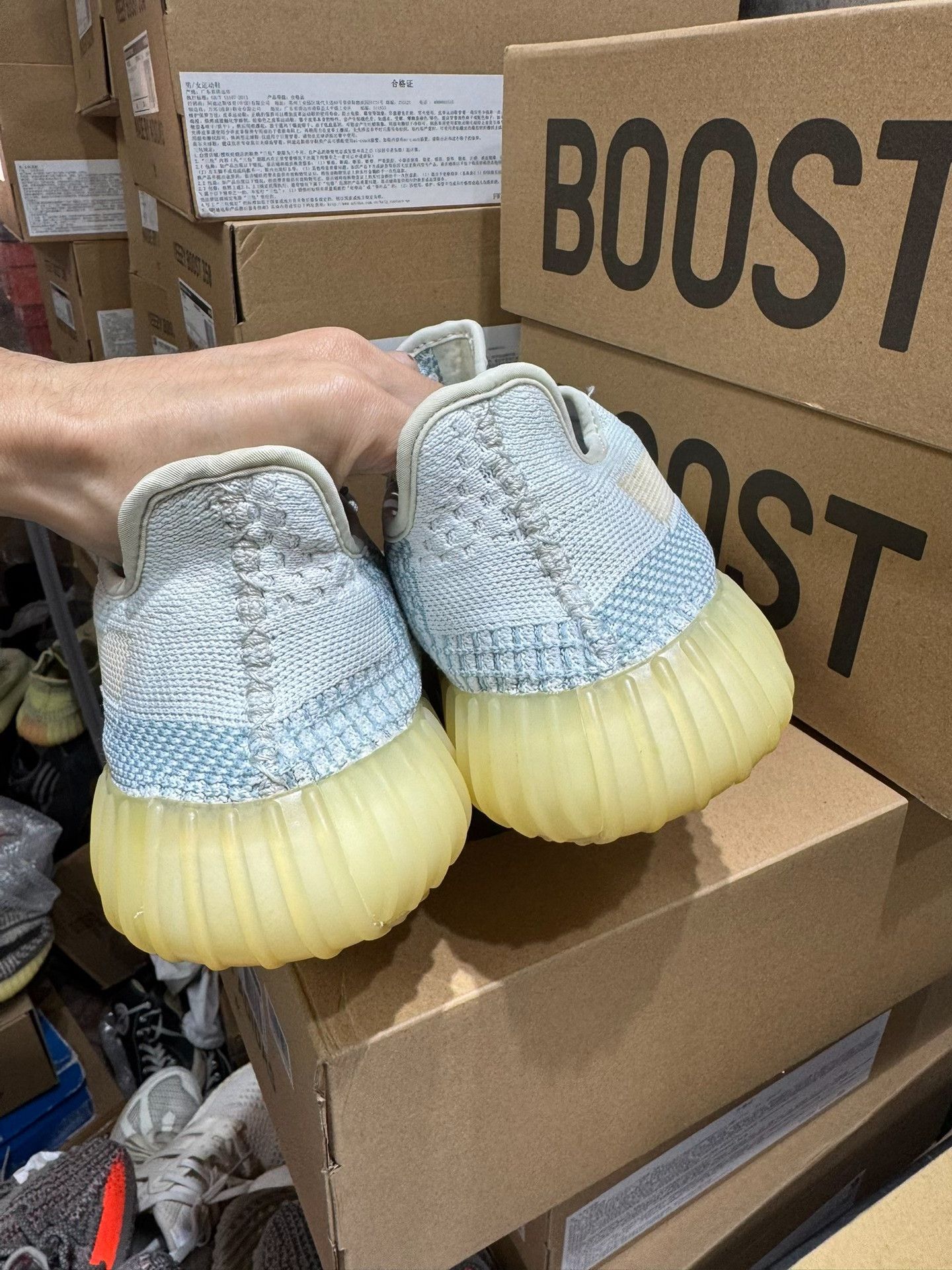 Adidas Adidas YEEZY350 White Lowtop Sneakers 41 Men Size US 8.5 / EU 41-42 - 9 Thumbnail