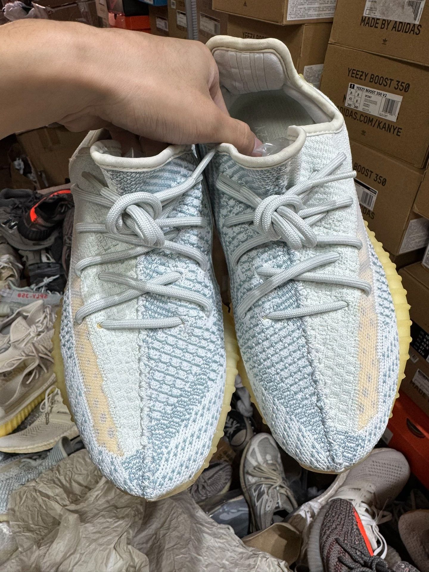 Adidas Adidas YEEZY350 White Lowtop Sneakers 41 Men Size US 8.5 / EU 41-42 - 7 Thumbnail