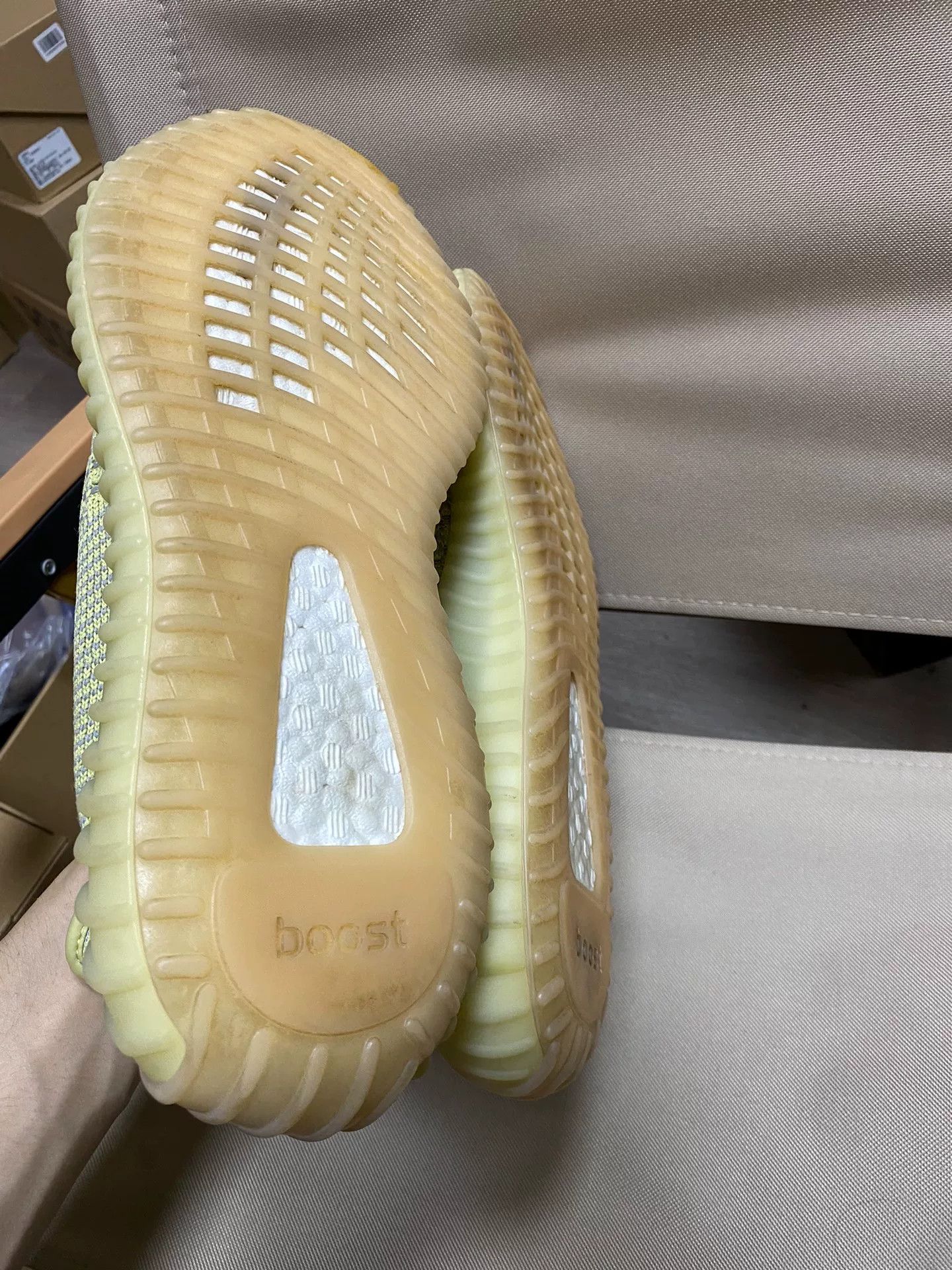 Yeezy Yeezy Yellow Lowtop Sneakers 42 Men Size US 9 / EU 42 - 5 Thumbnail
