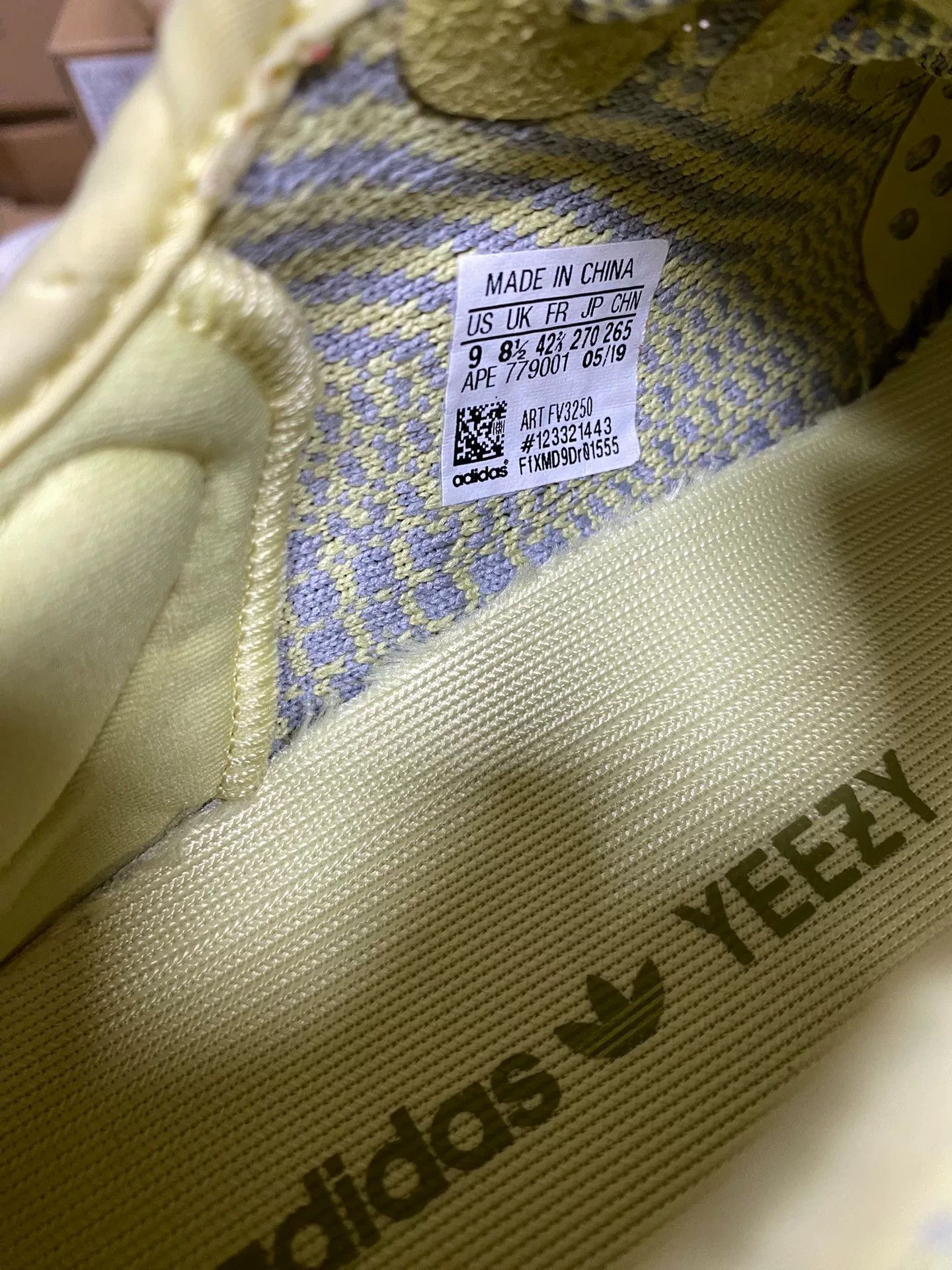 Yeezy Yeezy Yellow Lowtop Sneakers 42 Men Size US 9 / EU 42 - 8 Thumbnail