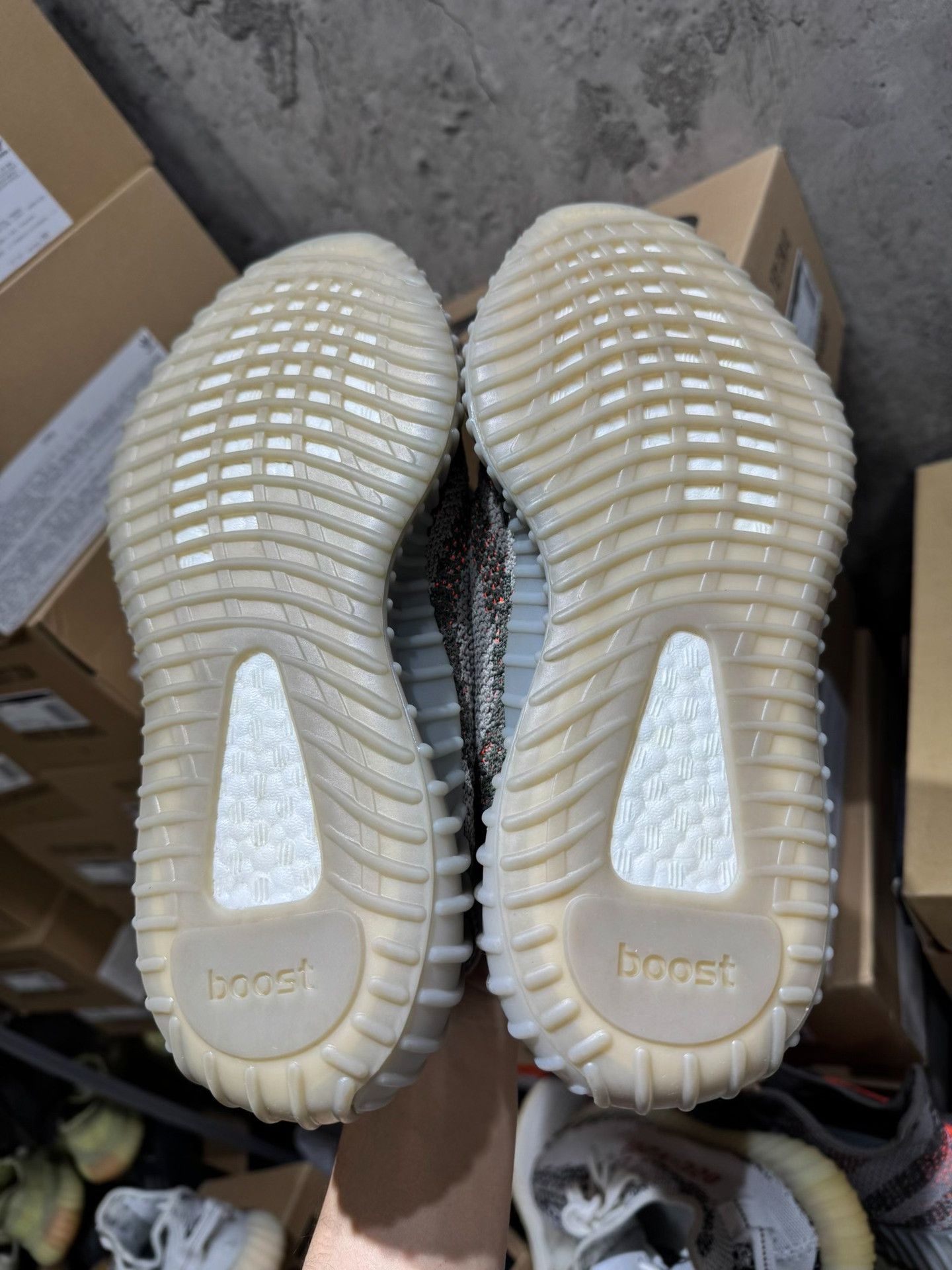 Adidas Adidas YEEZY350 Gray Lowtop Sneakers 40 Men Size US 7.5 / EU 40-41 - 5 Thumbnail