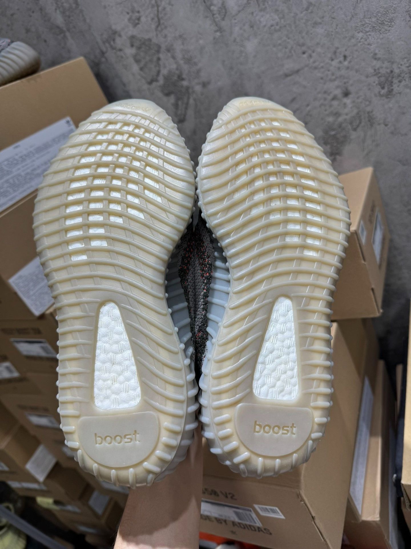 Adidas Adidas YEEZY350 Gray Lowtop Sneakers 40 Men Size US 7.5 / EU 40-41 - 4 Thumbnail