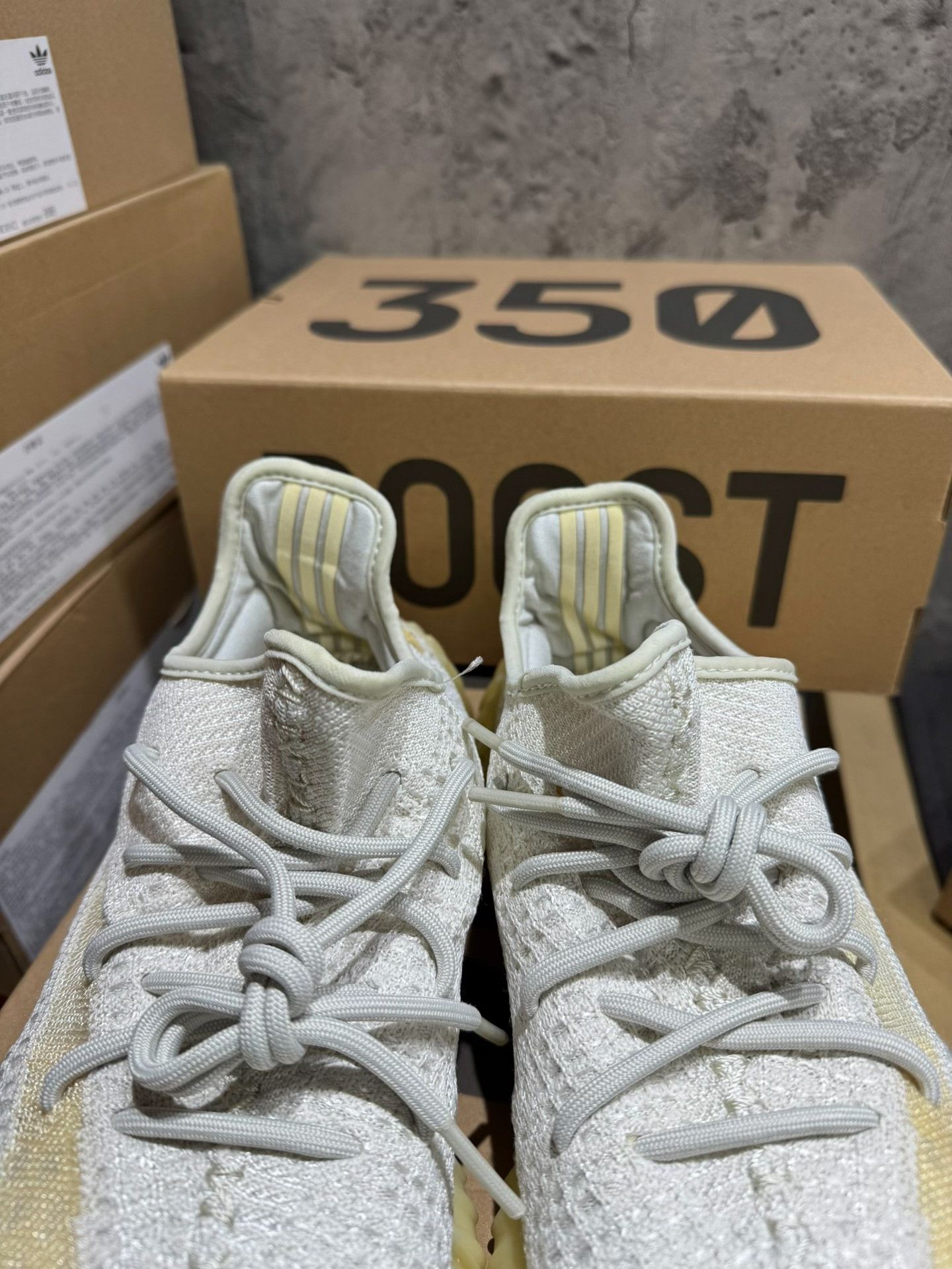 Adidas Adidas Yellow Lowtop Sneakers 35 Men Size US 5 / EU 37 - 9 Thumbnail