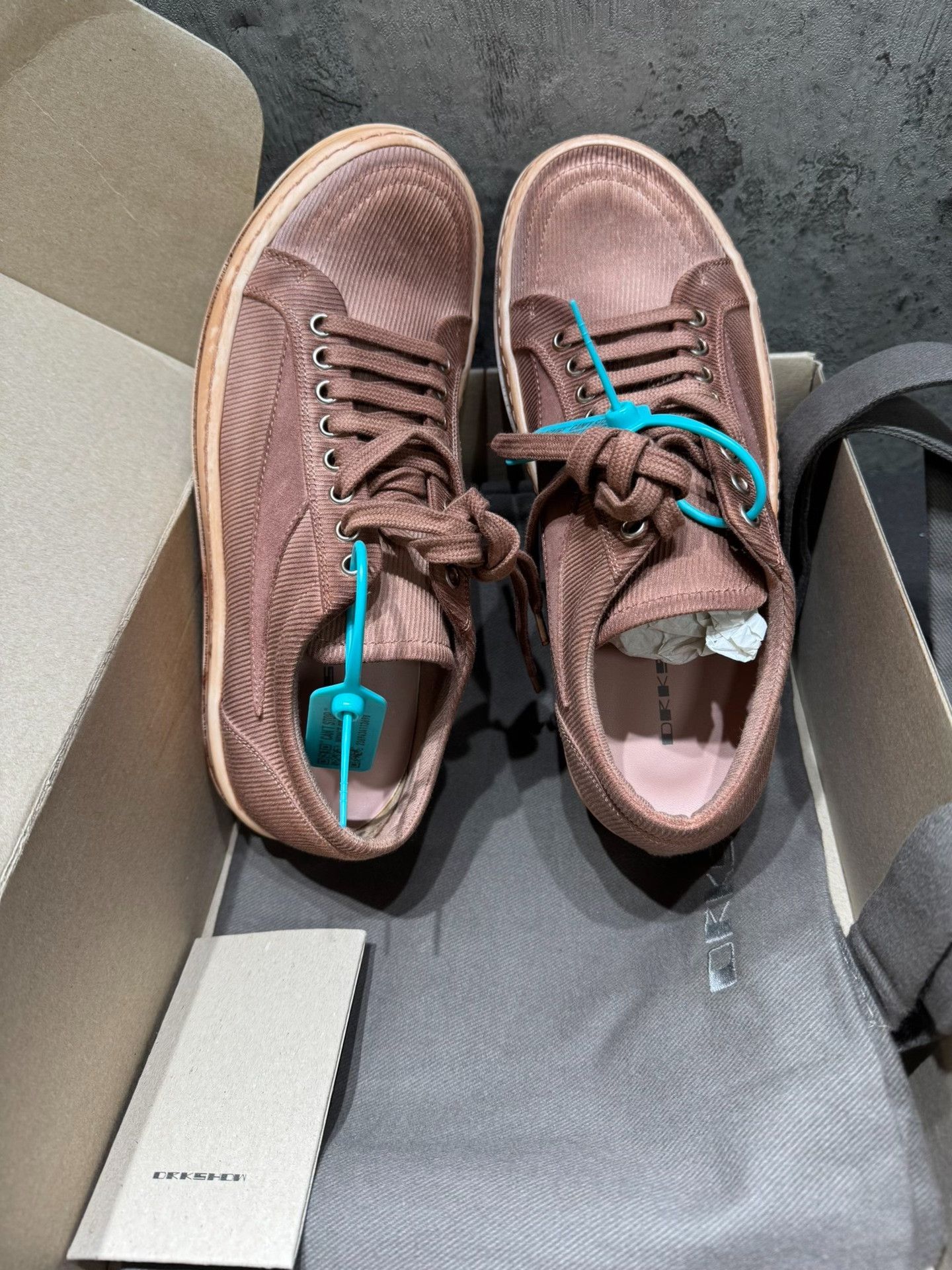Rick Owens Rick Owens Pink Lowtop Sneakers 41 Men Size US 8.5 / EU 41-42 - 4 Thumbnail