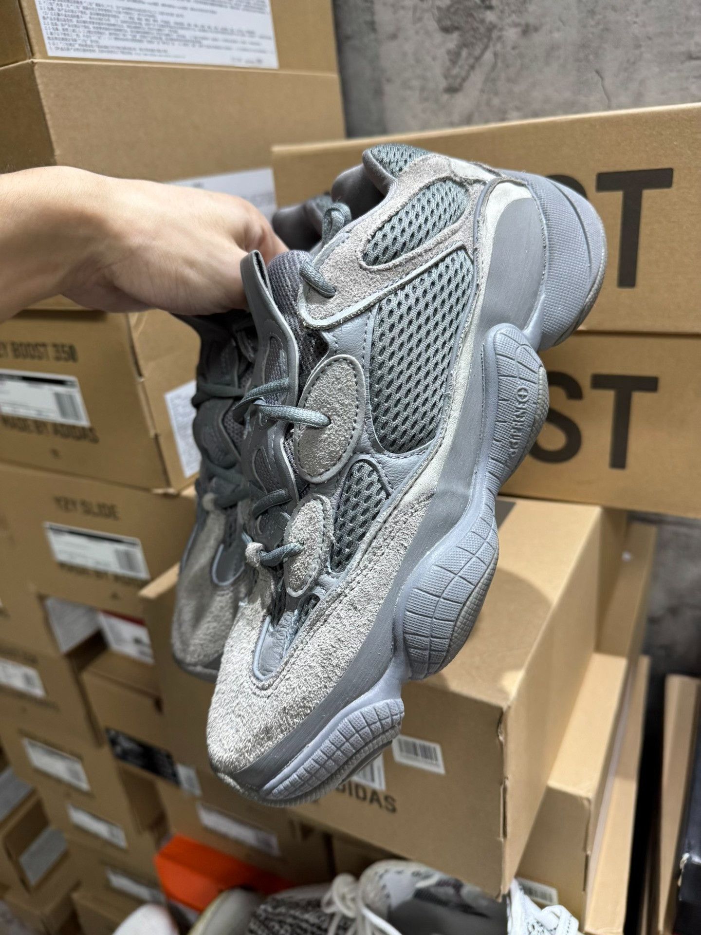 Yeezy Yeezy Gray Lowtop Sneakers 42 Men Size US 9 / EU 42 - 3 Thumbnail