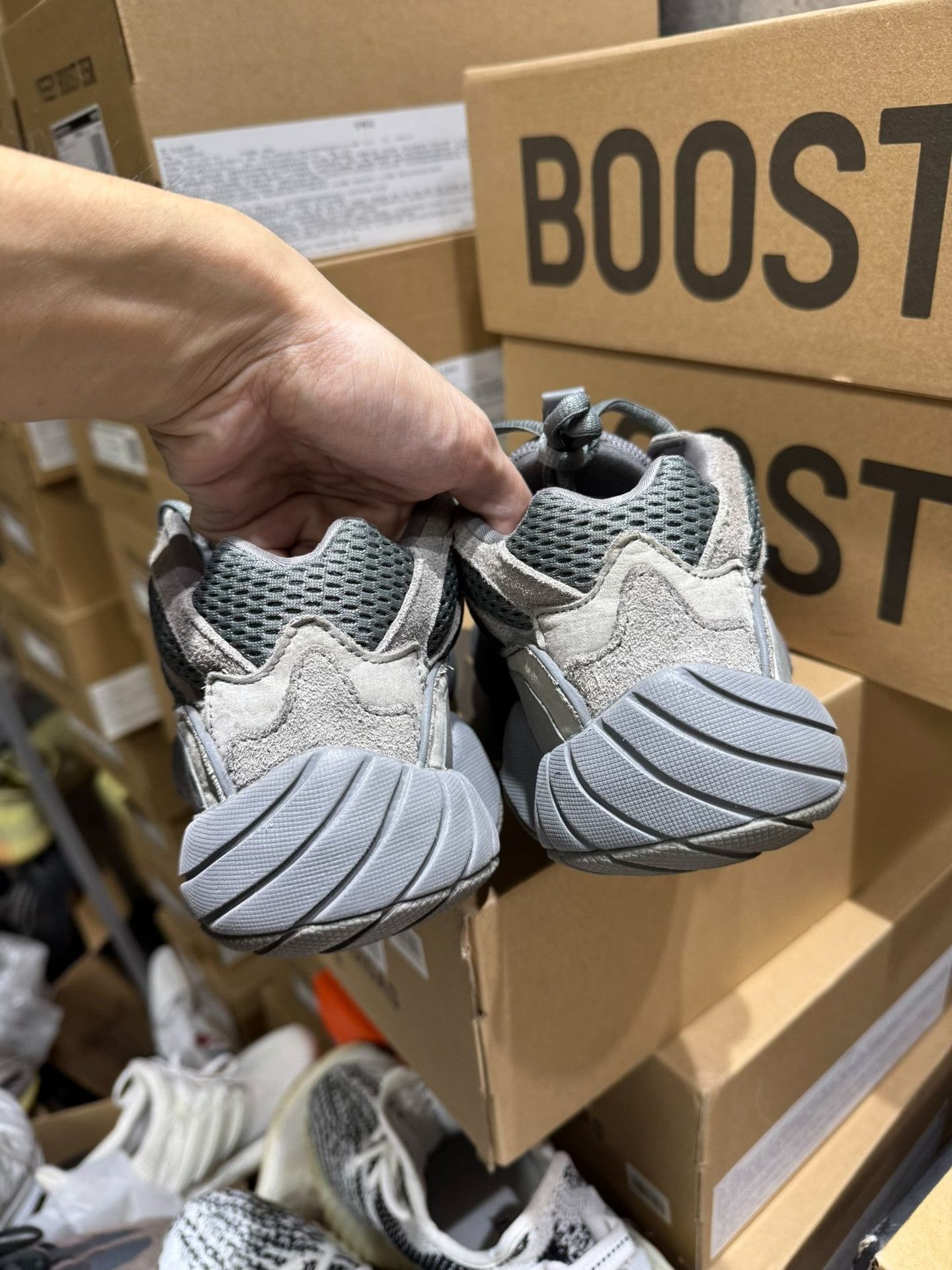 Yeezy Yeezy Gray Lowtop Sneakers 42 Men Size US 9 / EU 42 - 4 Thumbnail