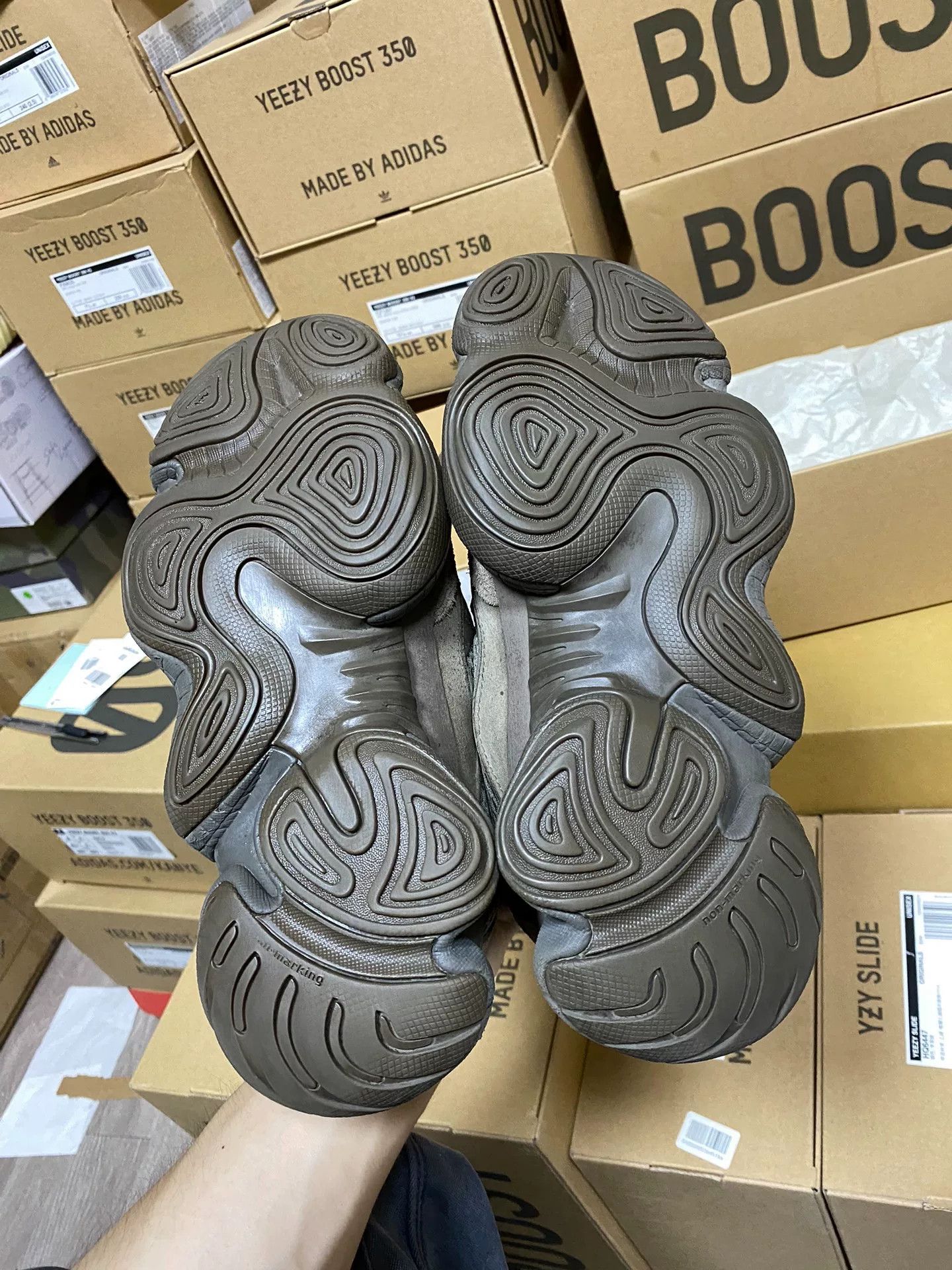 Adidas Adidas YEEZY500 Brown Lowtop Sneakers 41 Men Size US 8.5 / EU 41-42 - 3 Thumbnail