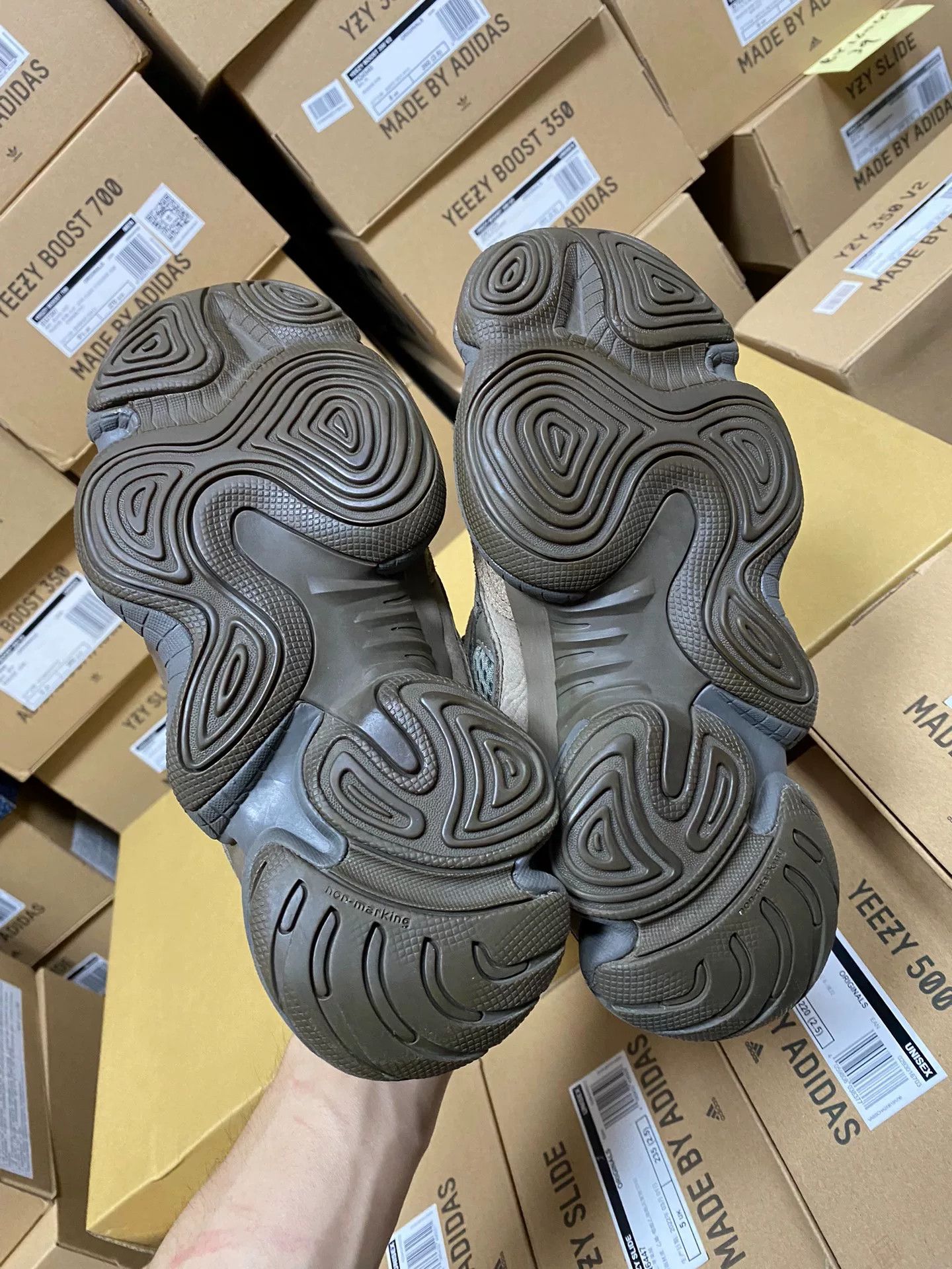Adidas Adidas YEEZY500 Brown Lowtop Sneakers 39 Men Size US 6.5 / EU 39-40 - 6 Thumbnail