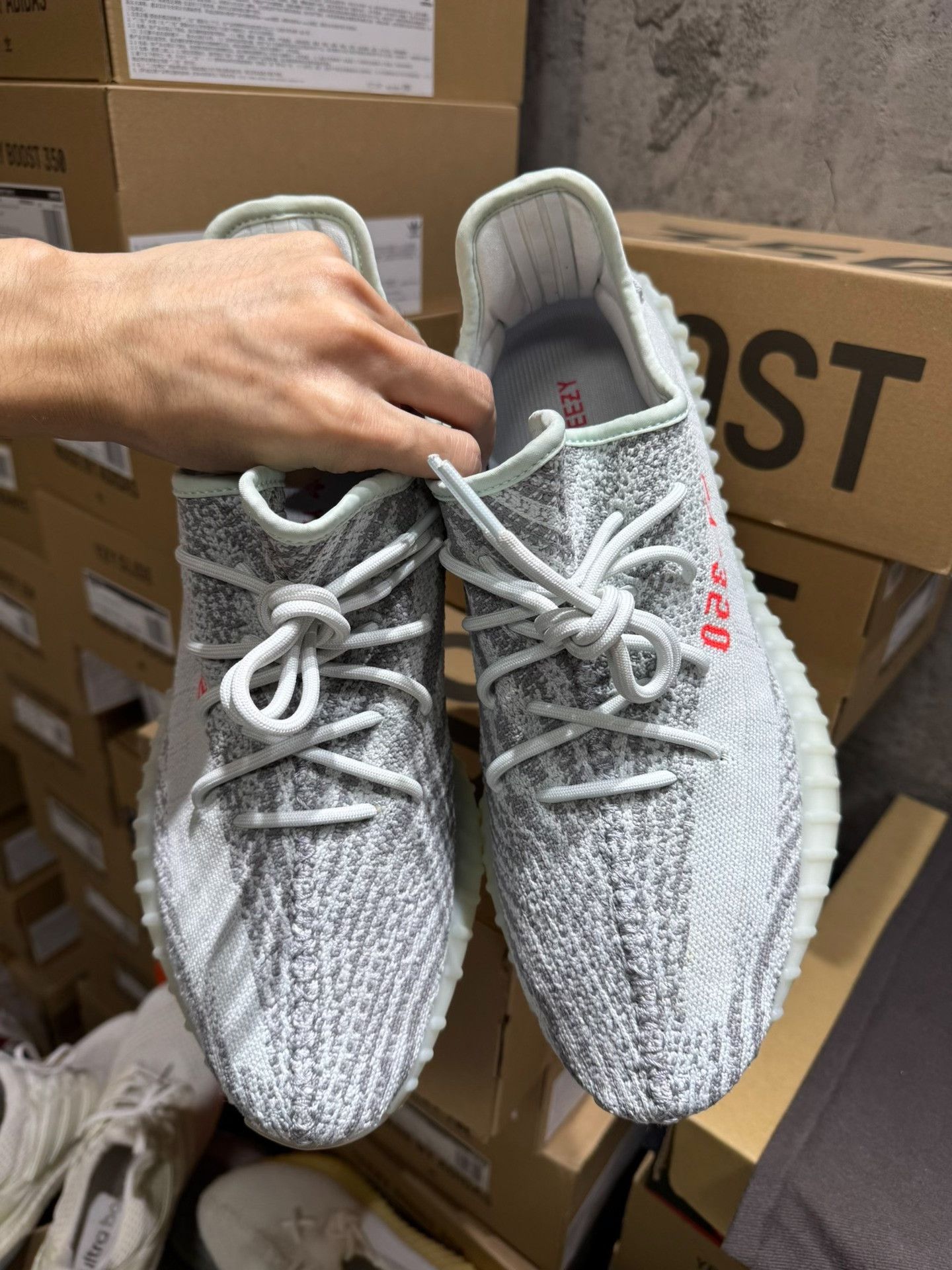 Yeezy Yeezy Blue Lowtop Sneakers 12 Men Size US 12 / EU 45 - 8 Thumbnail