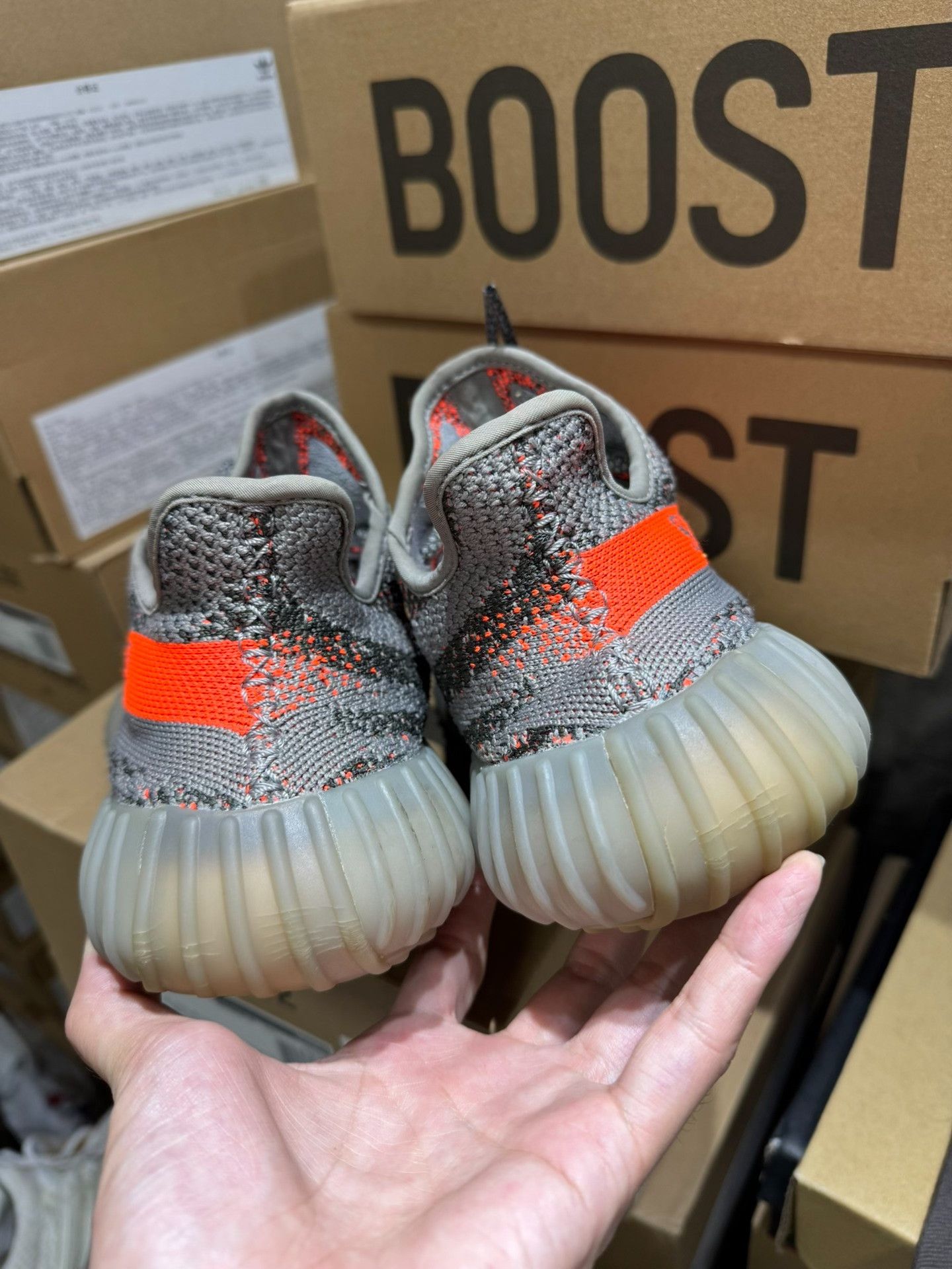 Adidas Adidas YEEZY350 Gray Lowtop Sneakers 40 Men Size US 7.5 / EU 40-41 - 6 Thumbnail