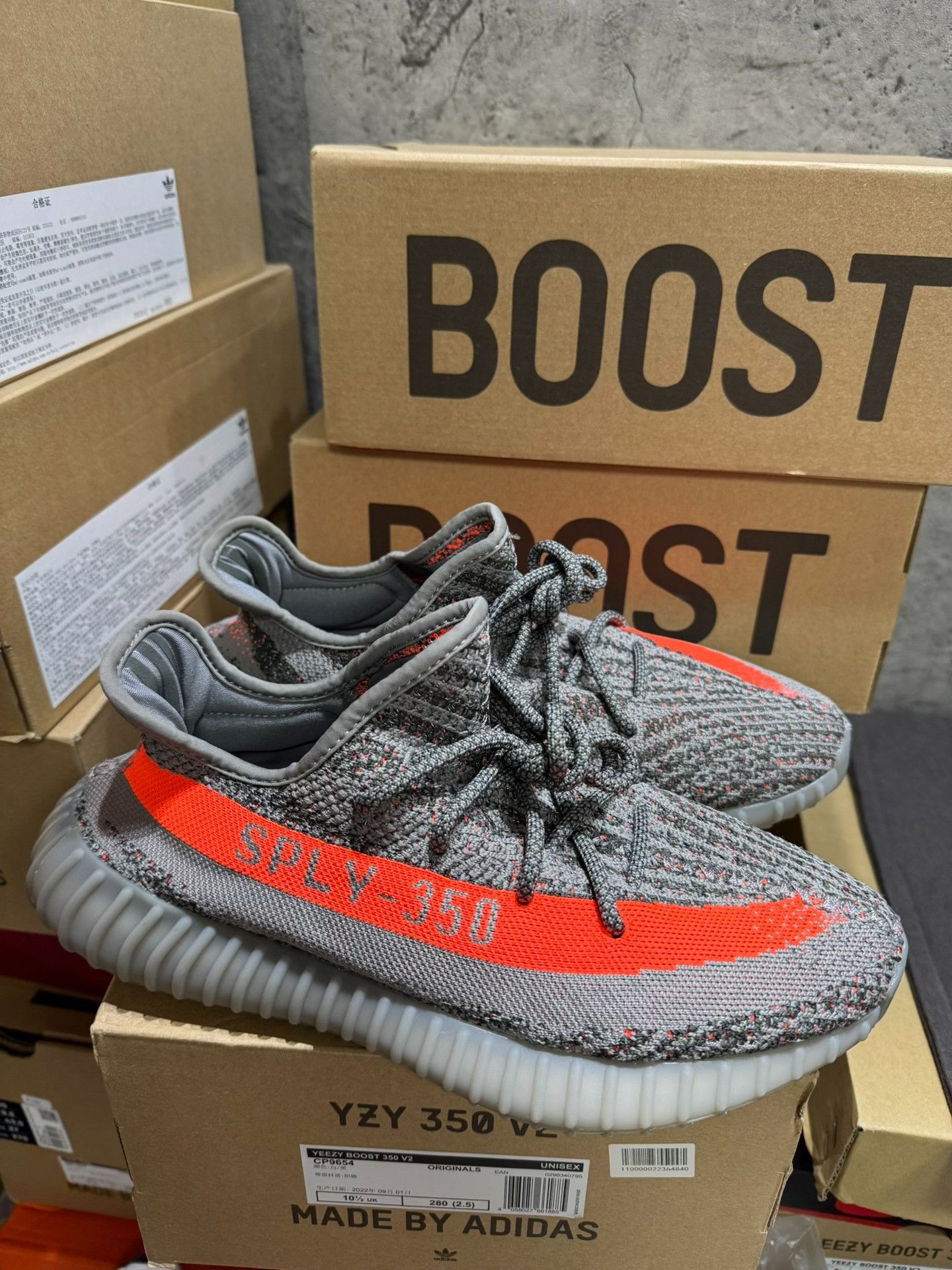 Adidas Adidas YEEZY350 Gray Lowtop Sneakers 9.5 Men Size US 9.5 / EU 42-43 - 4 Thumbnail