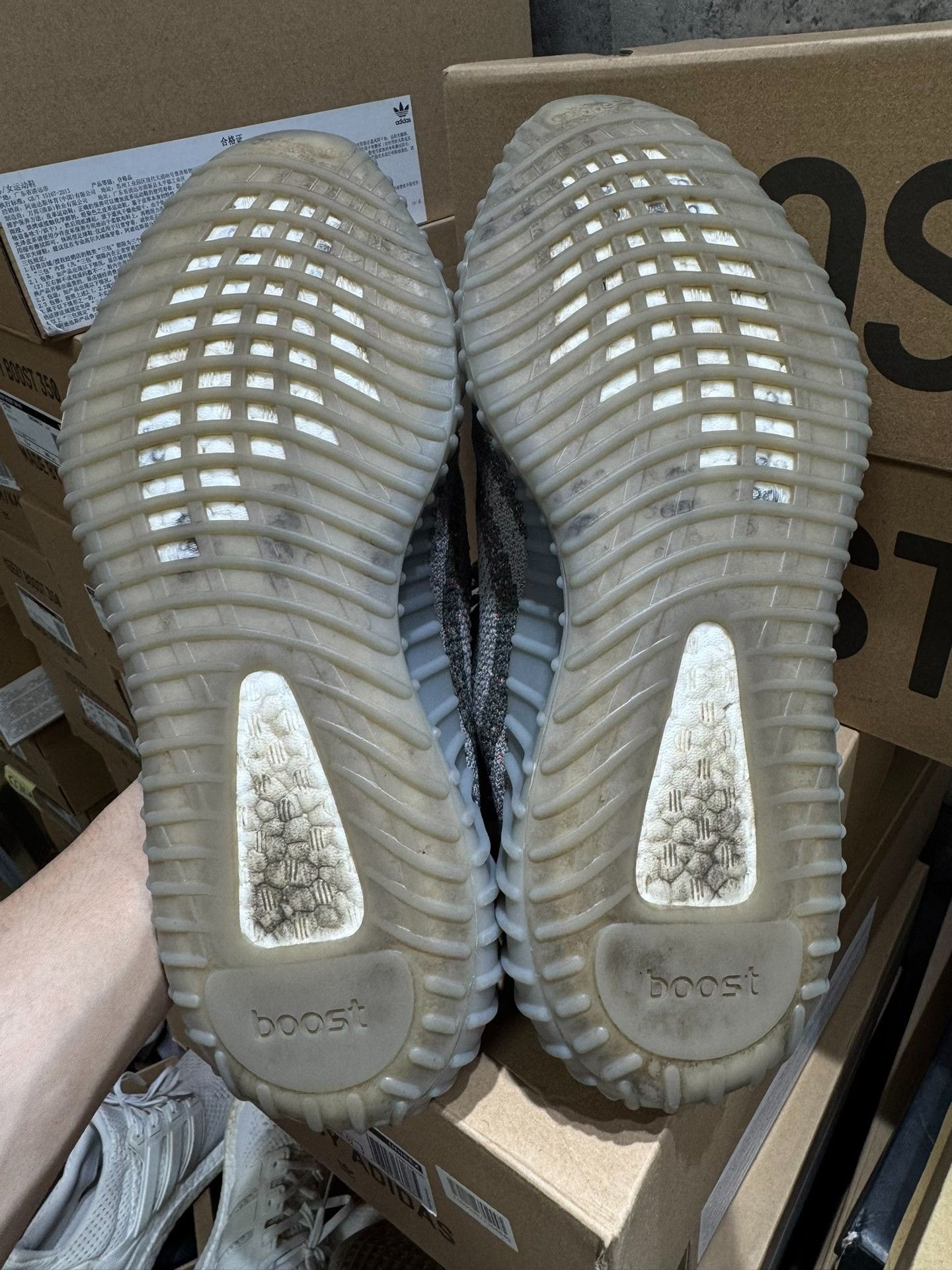 Adidas Adidas YEEZY350 Gray Lowtop Sneakers 9.5 Men Size US 9.5 / EU 42-43 - 6 Thumbnail