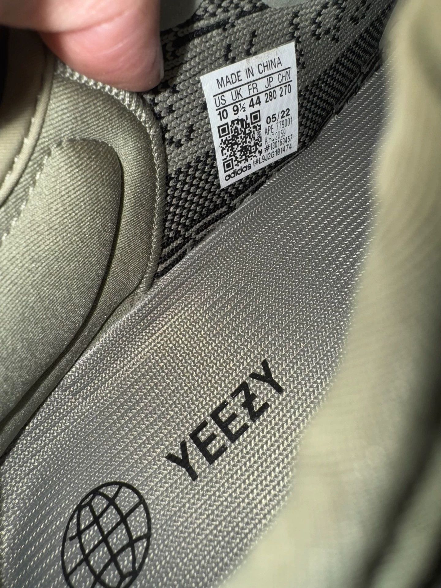 Yeezy Yeezy Multi Lowtop Sneakers 9.5 Men Size US 9.5 / EU 42-43 - 4 Thumbnail