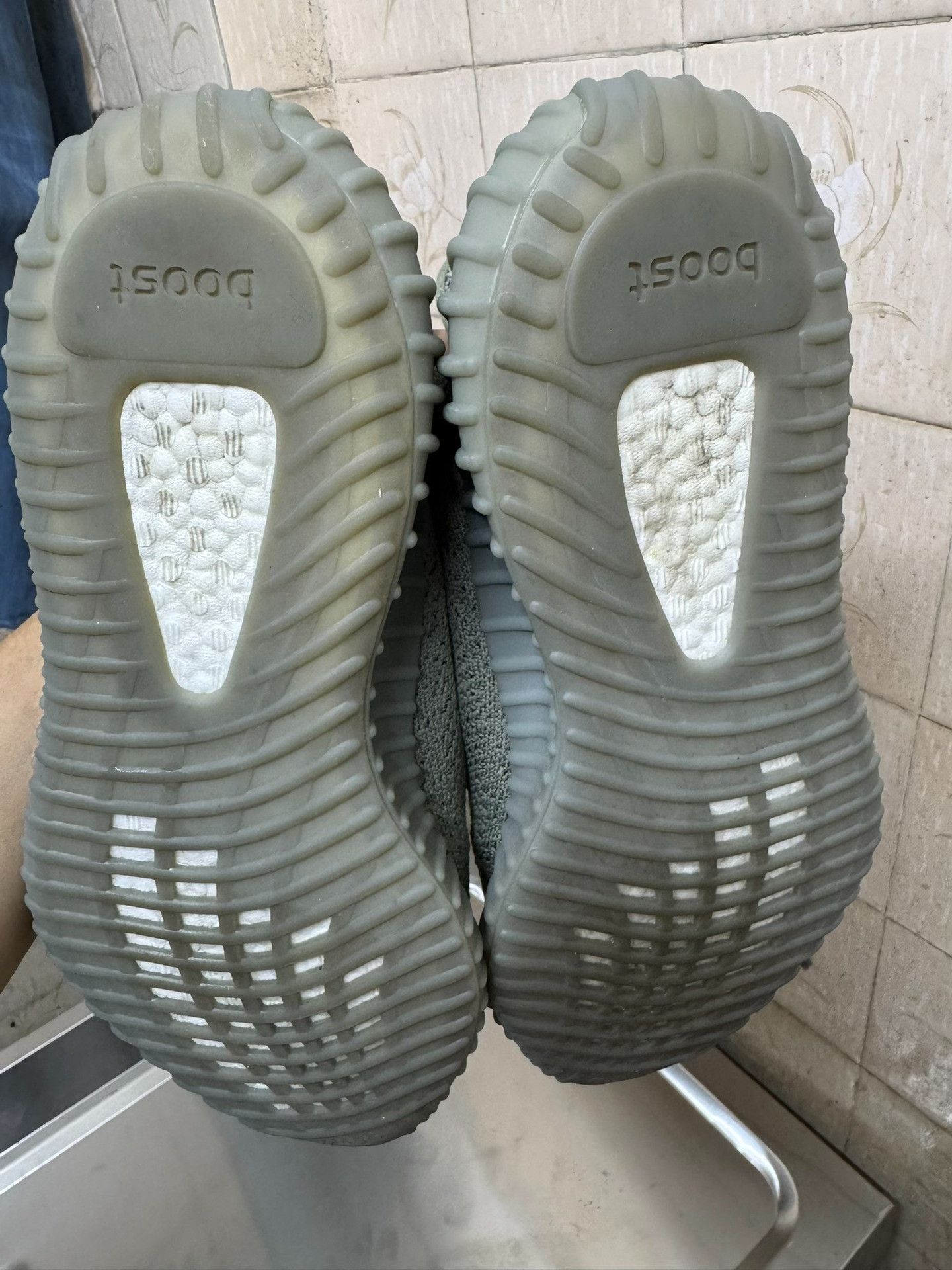 Yeezy Yeezy Multi Lowtop Sneakers 9.5 Men Size US 9.5 / EU 42-43 - 6 Thumbnail