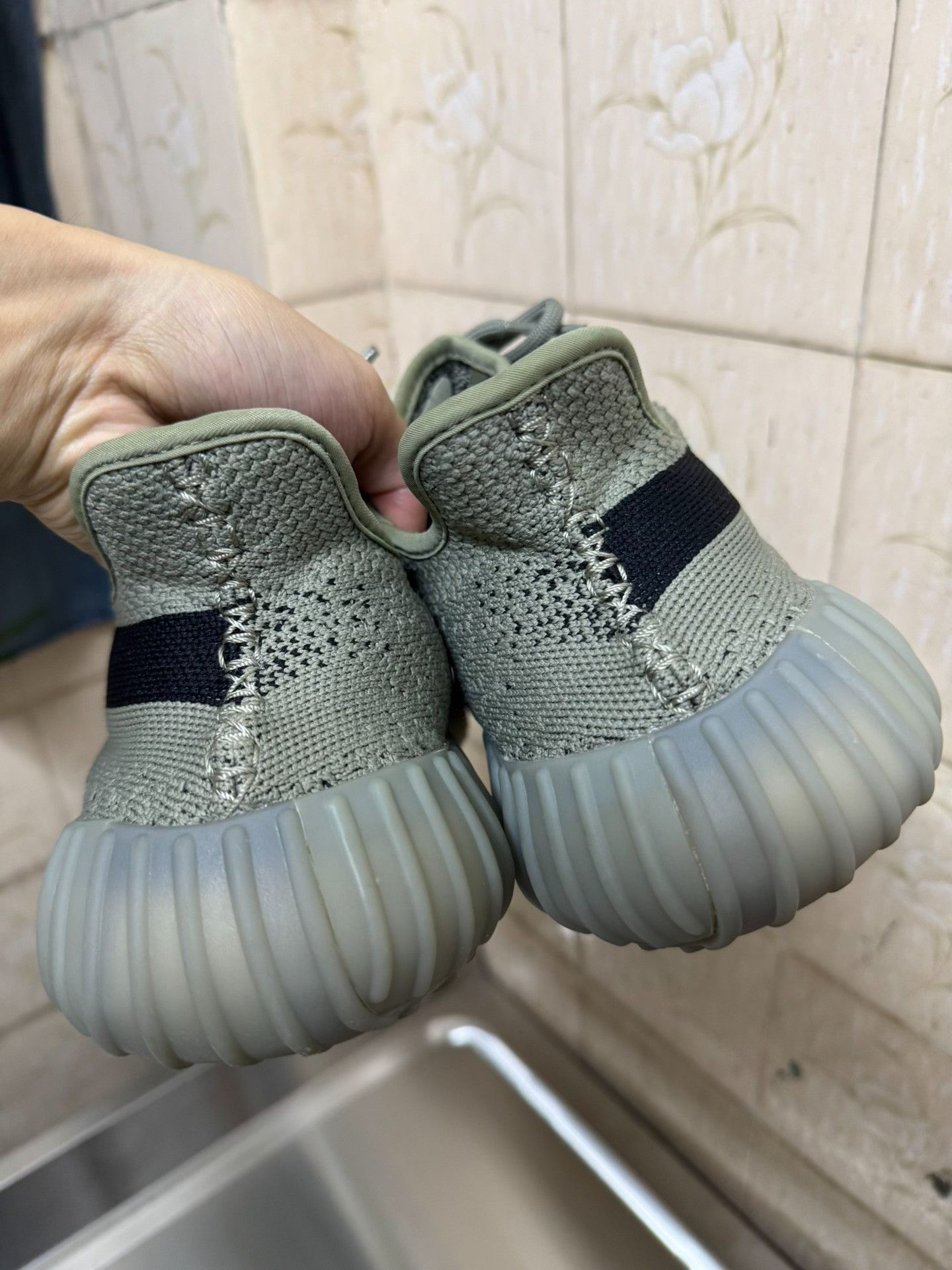 Yeezy Yeezy Multi Lowtop Sneakers 9.5 Men Size US 9.5 / EU 42-43 - 8 Thumbnail