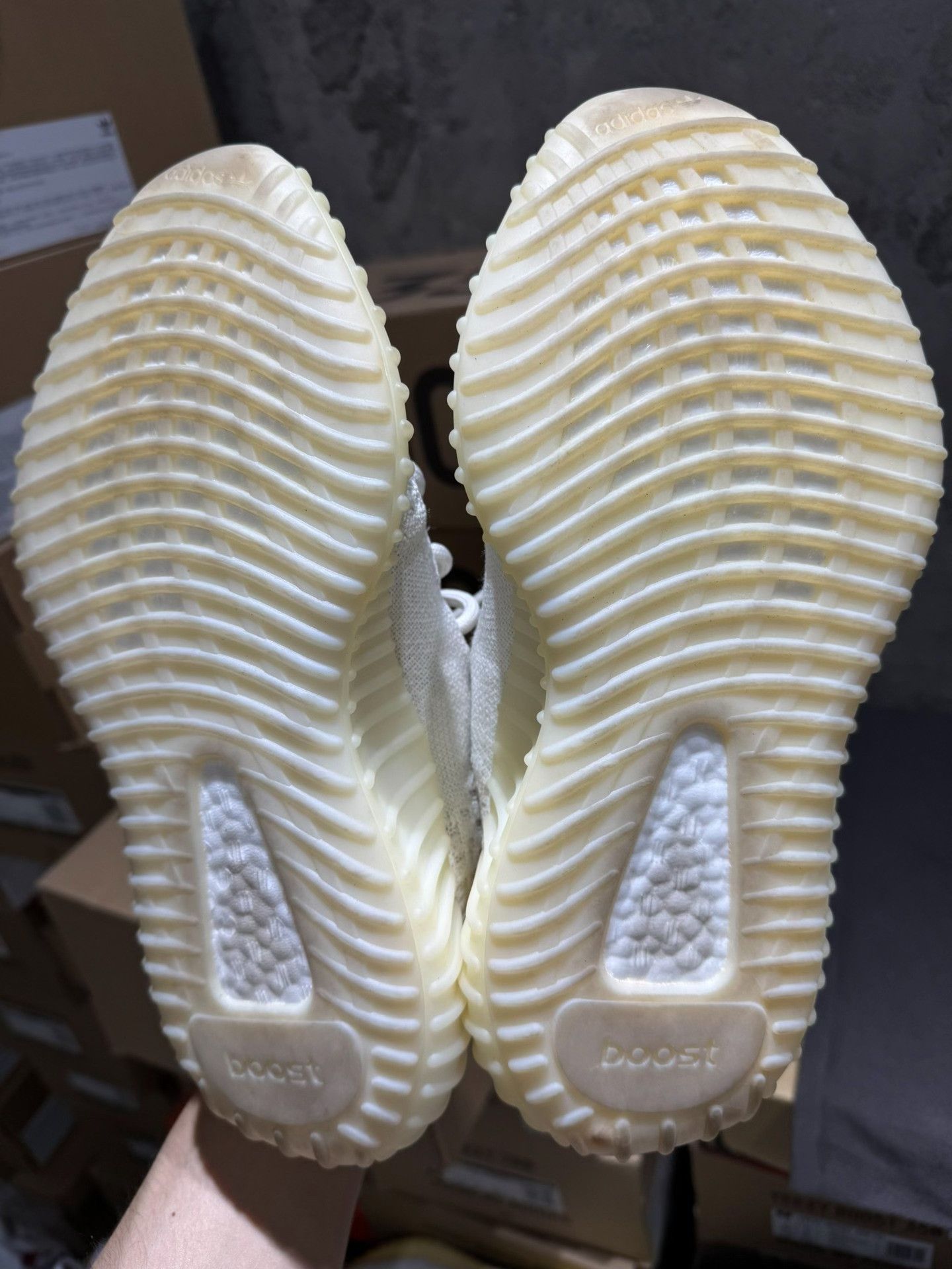 Adidas Adidas YEEZY350 White Lowtop Sneakers 35 Men Size US 5 / EU 37 - 2 Thumbnail