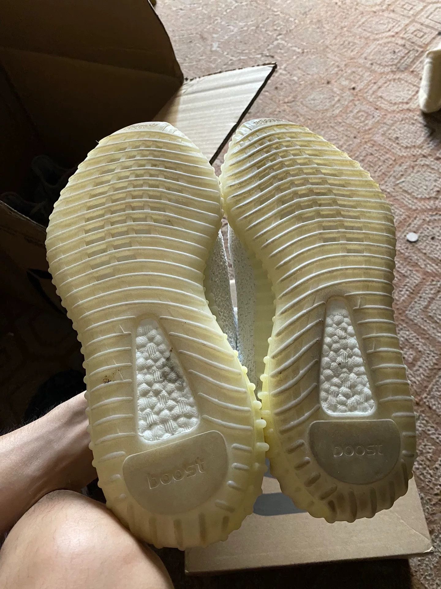 Adidas Adidas YEEZY350 White Lowtop Sneakers 41 Men Size US 8.5 / EU 41-42 - 3 Thumbnail