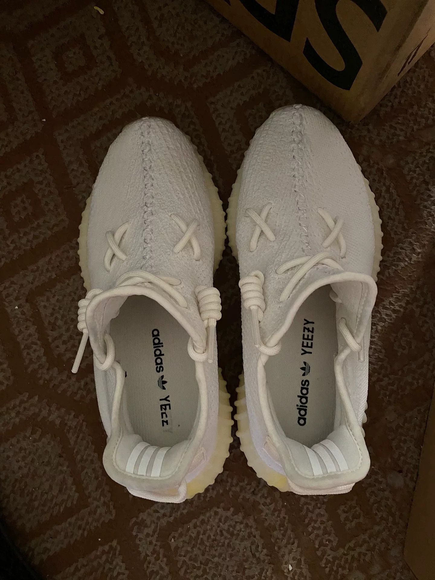 Adidas Adidas YEEZY350 White Lowtop Sneakers 41 Men Size US 8.5 / EU 41-42 - 4 Thumbnail