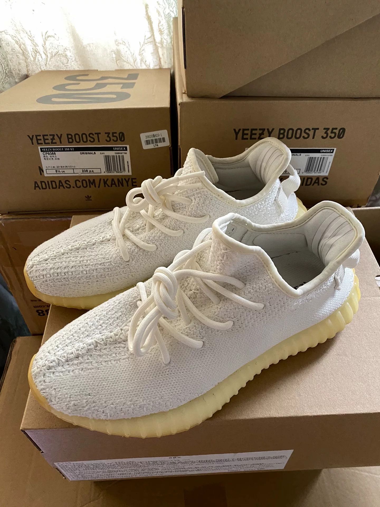 Adidas Adidas YEEZY350 White Lowtop Sneakers 41 Men Size US 8.5 / EU 41-42 - 8 Thumbnail