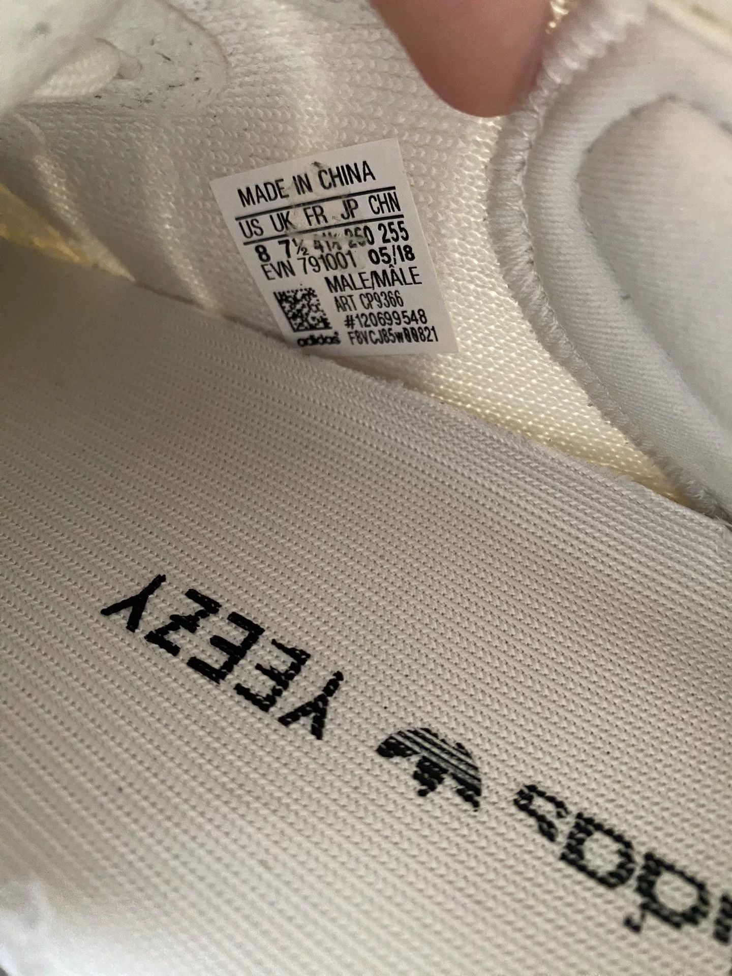 Adidas Adidas YEEZY350 White Lowtop Sneakers 41 Men Size US 8.5 / EU 41-42 - 6 Thumbnail