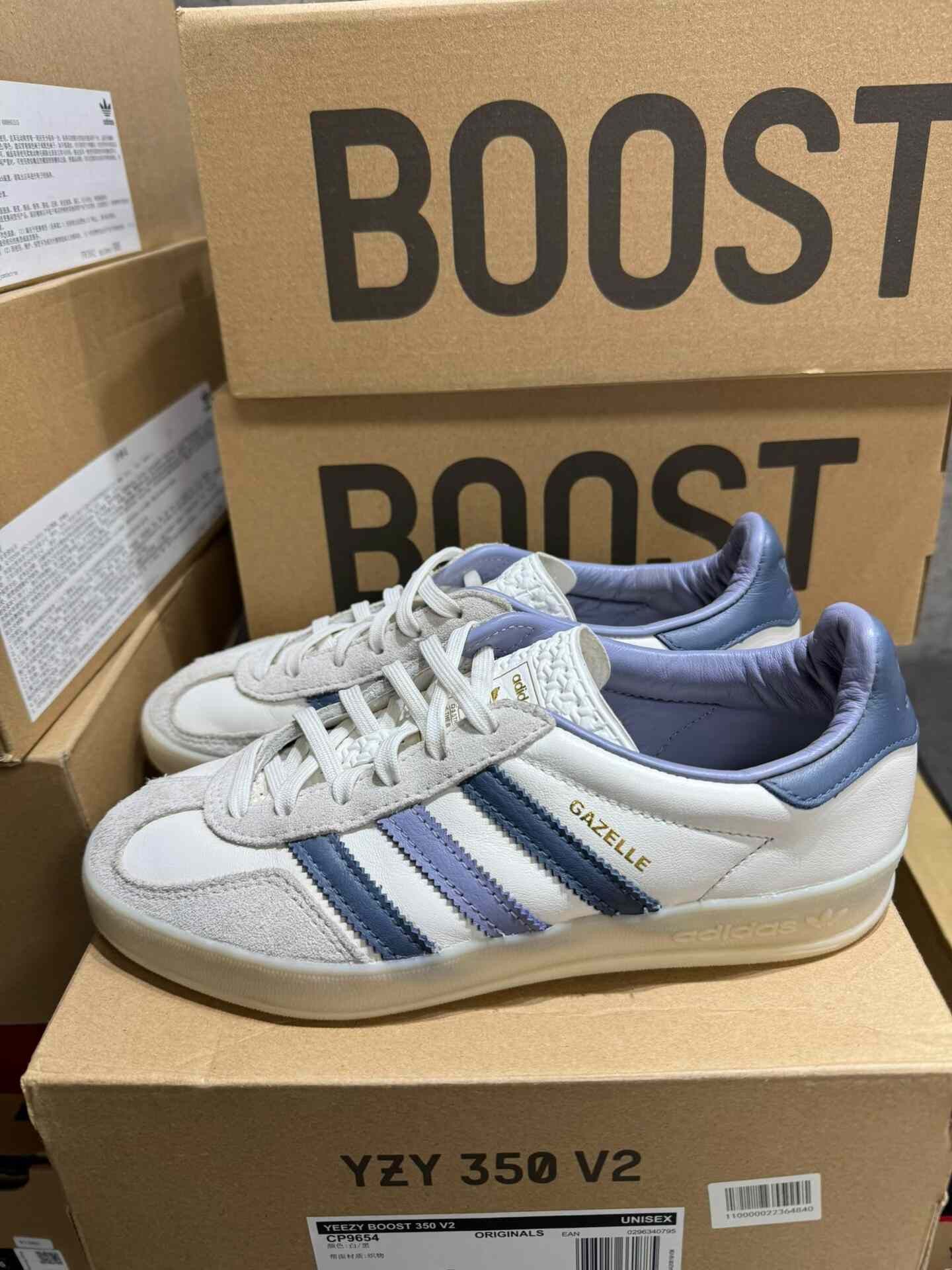 Adidas Adidas Blue Lowtop Sneakers 36 Men Size US 5 / EU 37 - 7 Thumbnail