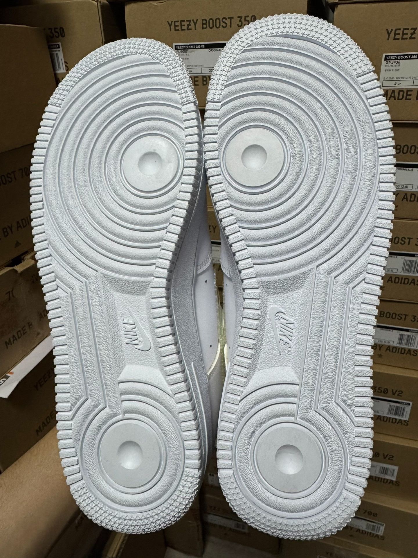 Nike Nike White Lowtop Sneakers 41 Men Size US 8.5 / EU 41-42 - 3 Thumbnail