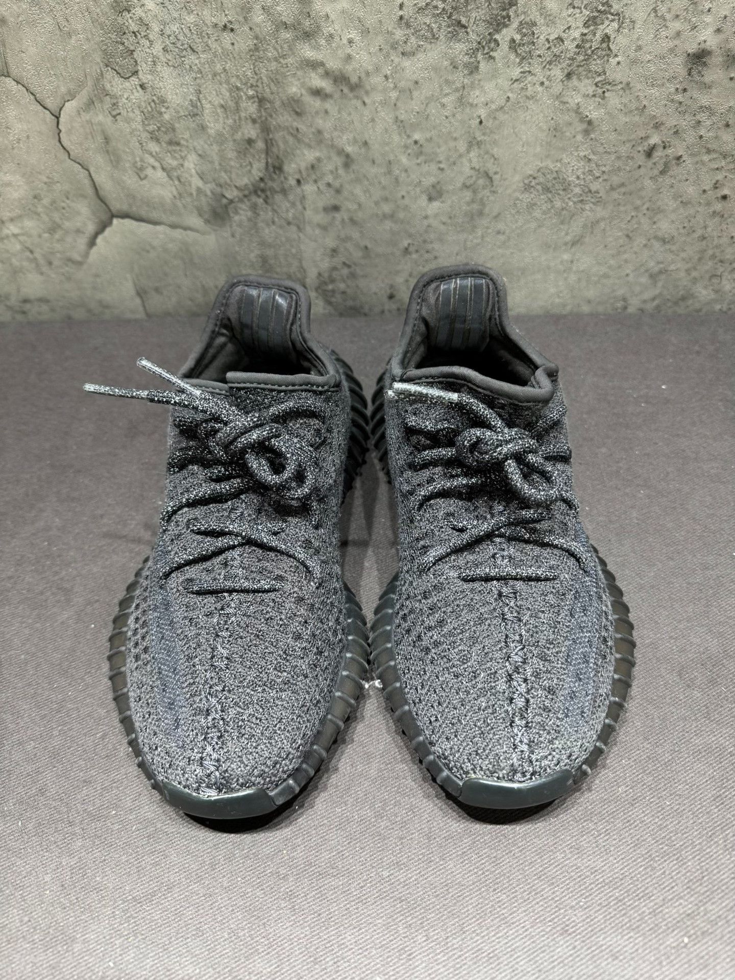 Yeezy Yeezy Black Lowtop Sneakers 36 Men Size US 5 / EU 37 - 6 Thumbnail