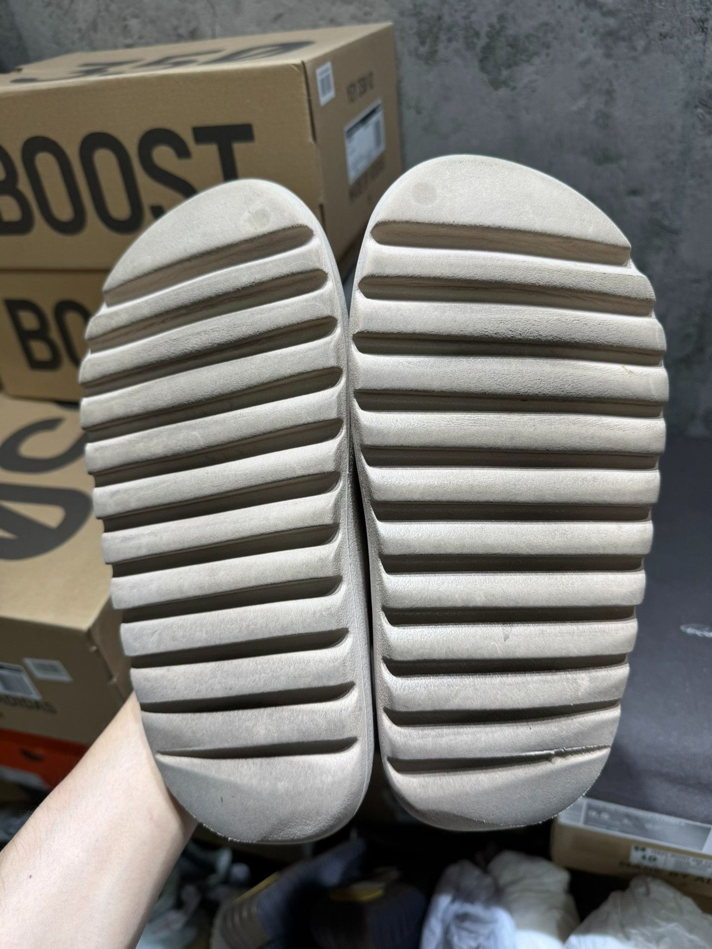 Yeezy Yeezy Brown Lowtop Sneakers 40 Men Size US 7.5 / EU 40-41 - 4 Thumbnail