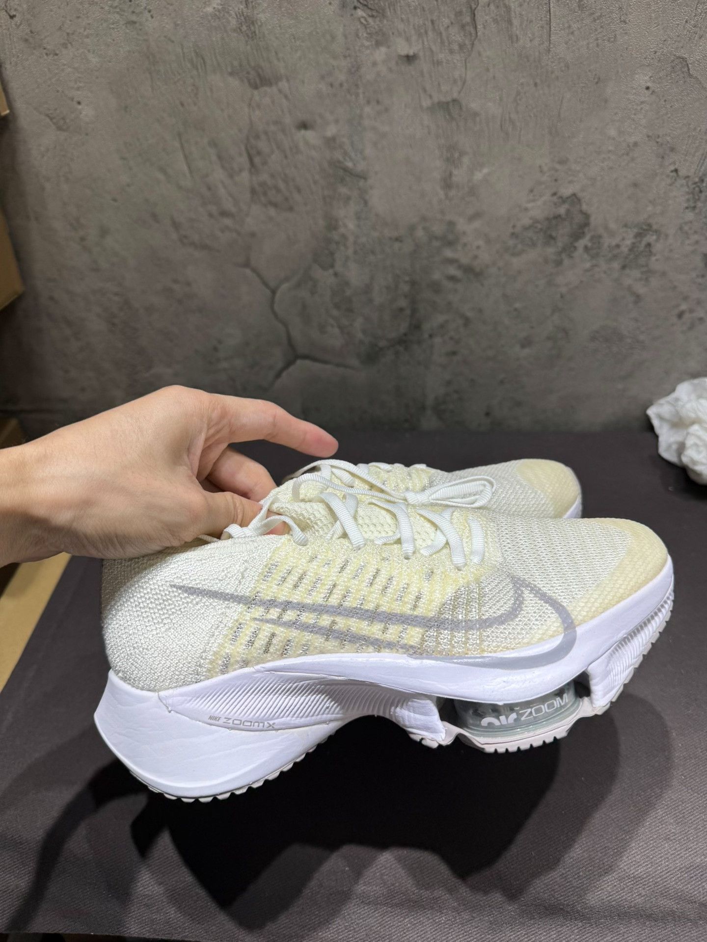 Nike Nike ZOOM TEMPO White Lowtop Sneakers 36 Men Size US 5 / EU 37 - 7 Thumbnail