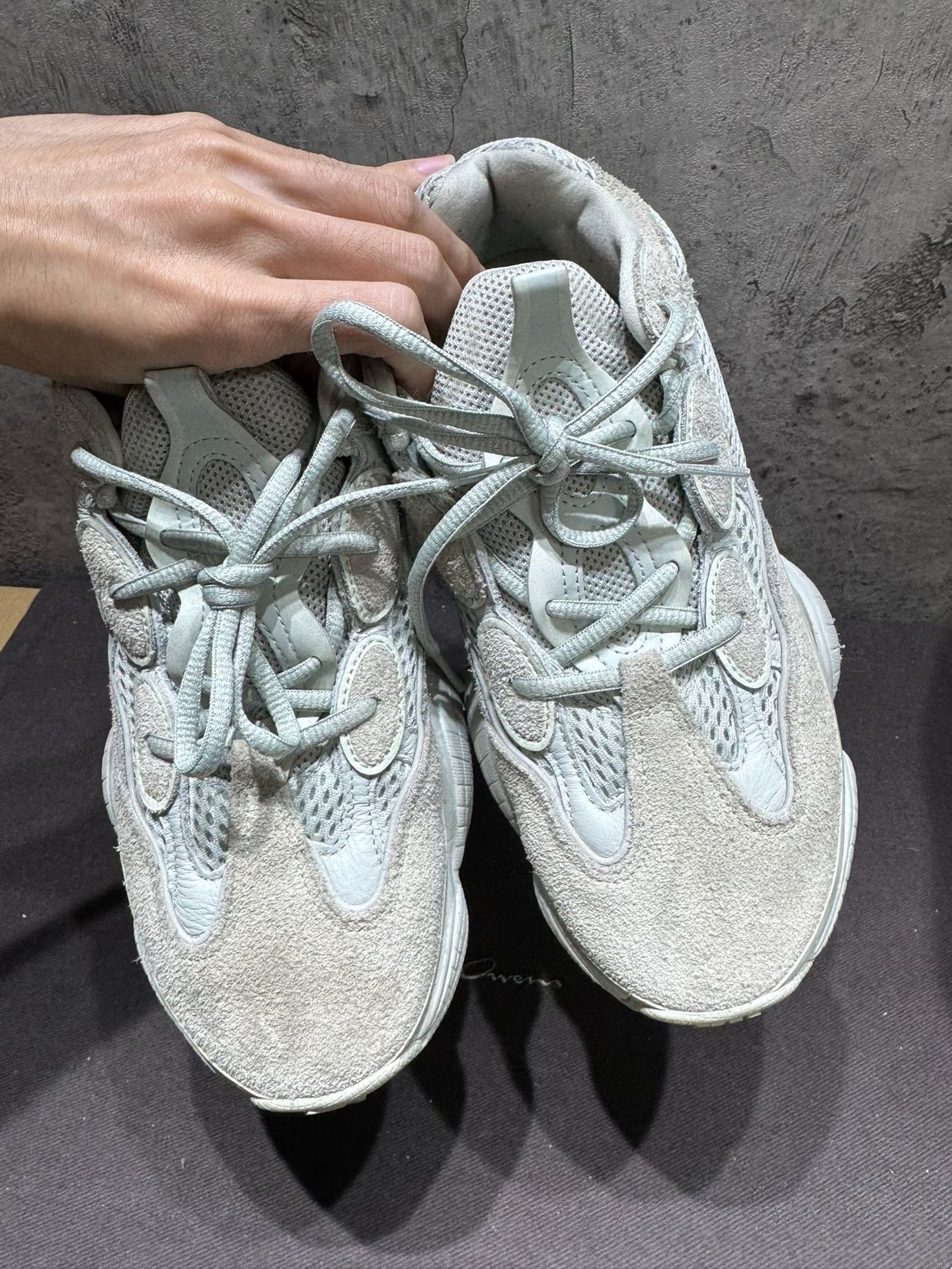 Adidas Adidas YEEZY500 White Lowtop Sneakers 40 Men Size US 7.5 / EU 40-41 - 2 Thumbnail