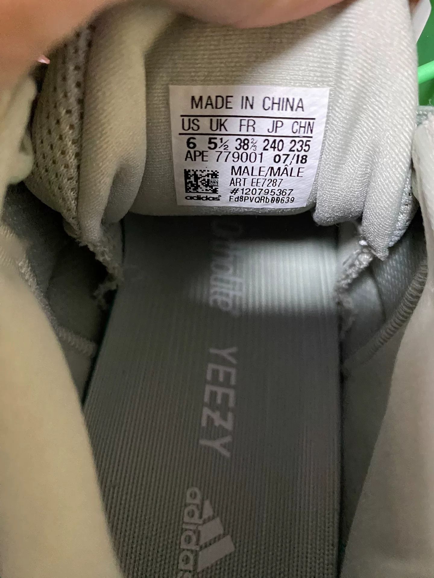 Yeezy Yeezy White Lowtop Sneakers 38 Men Size US 6 / EU 39 - 6 Thumbnail