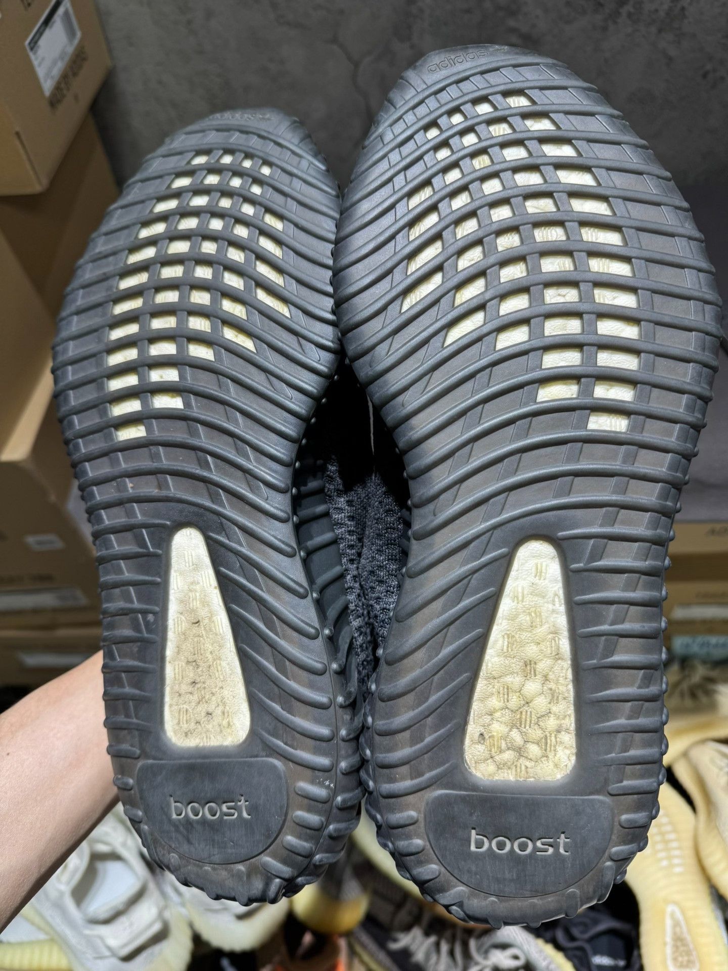 Adidas Adidas YEEZY350 Black Lowtop Sneakers 10 Men Size US 10 / EU 43 - 8 Thumbnail