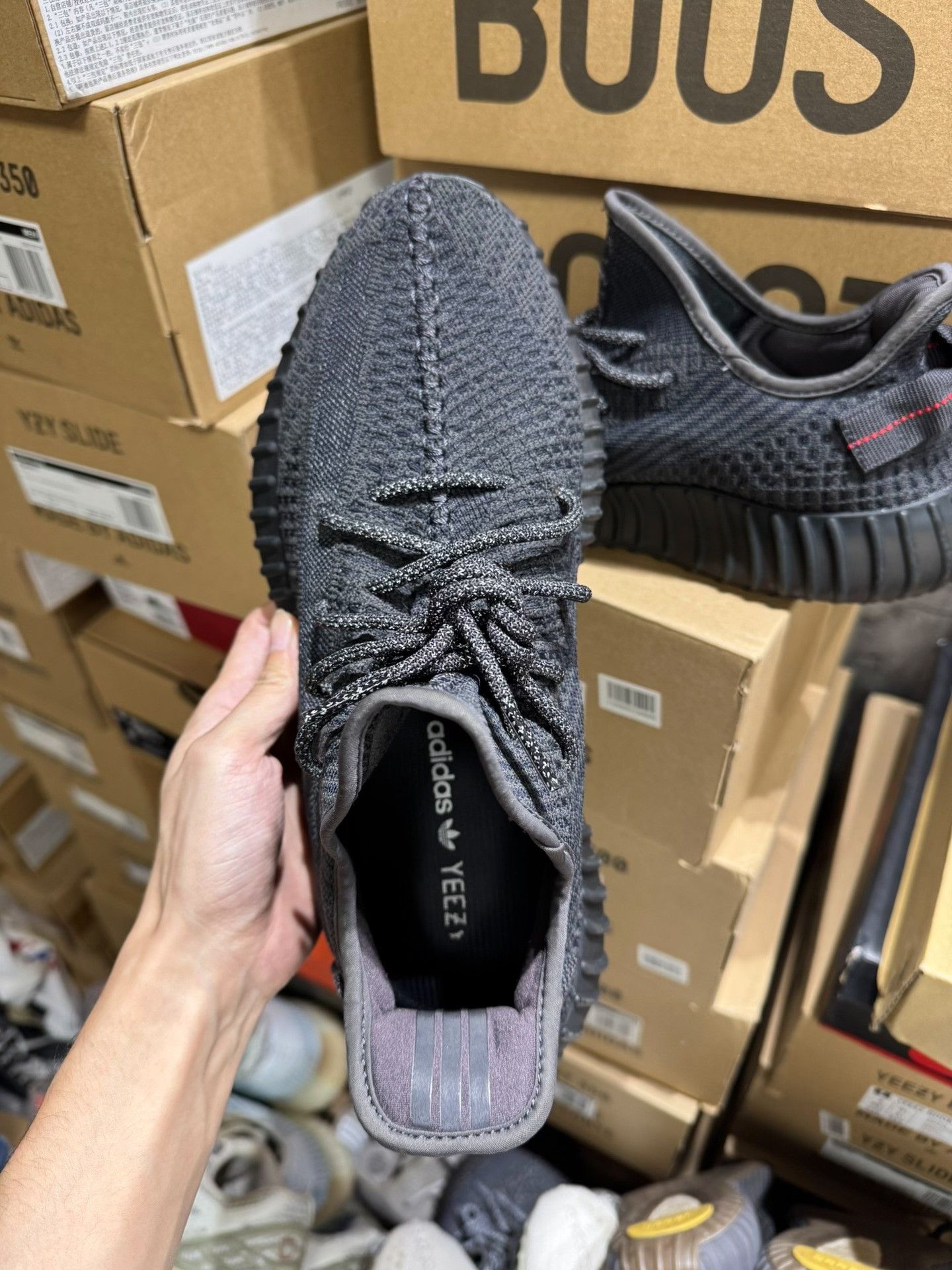 Adidas Adidas YEEZY350 Black Lowtop Sneakers 10 Men Size US 10 / EU 43 - 3 Thumbnail