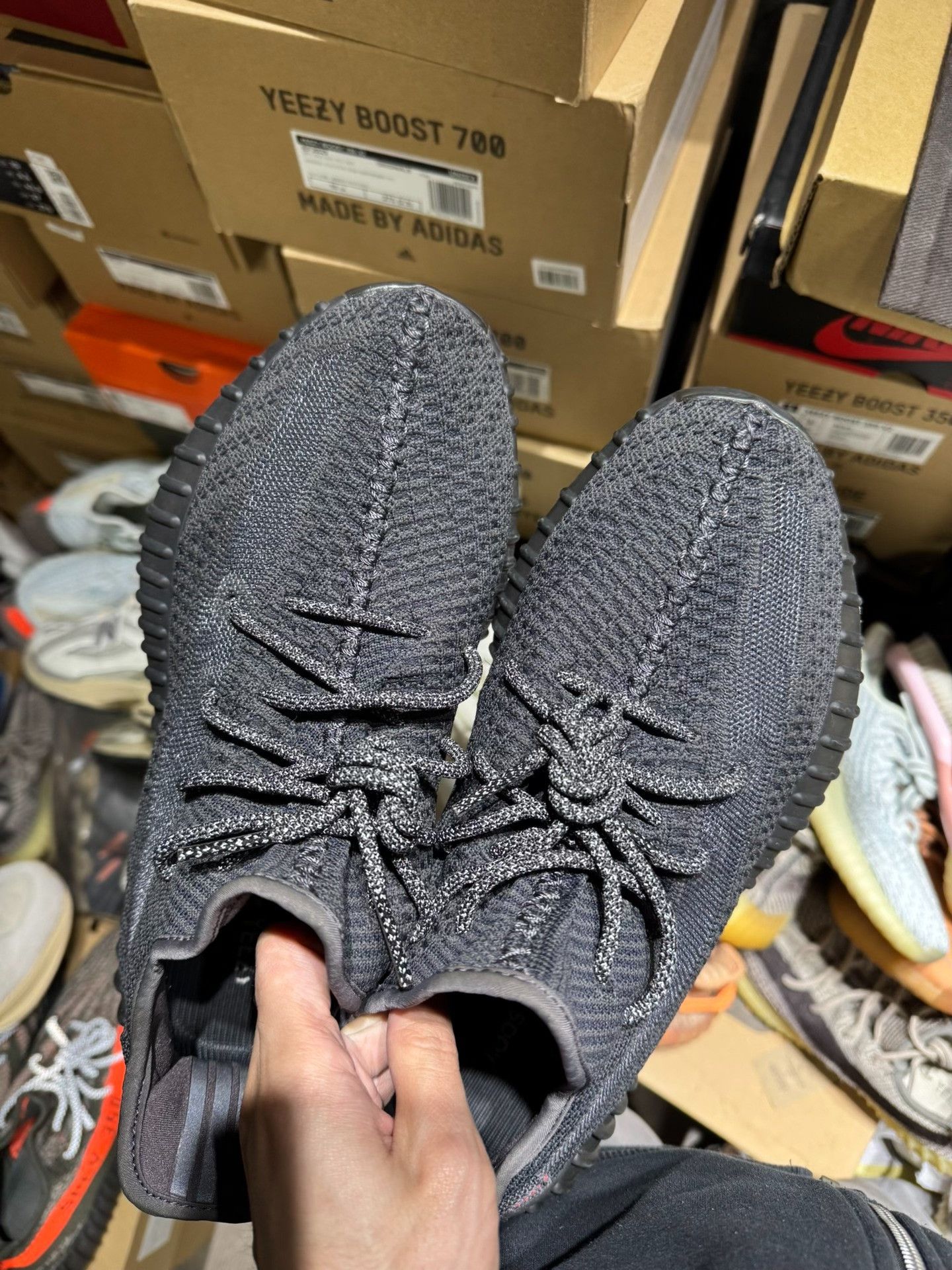 Adidas Adidas YEEZY350 Black Lowtop Sneakers 10 Men Size US 10 / EU 43 - 6 Thumbnail