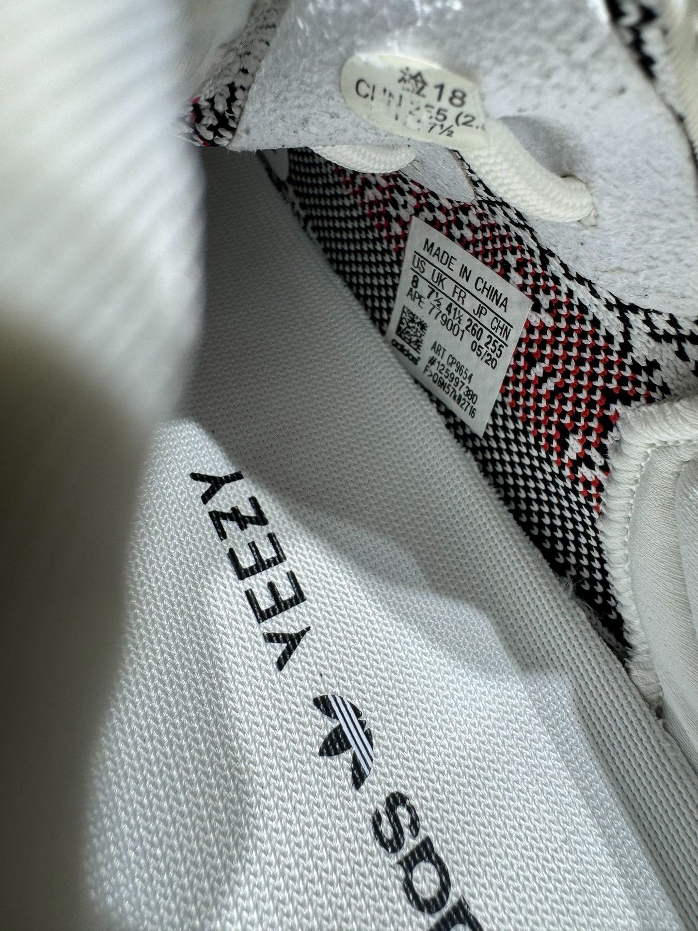 Adidas Adidas YEEZY350 White Lowtop Sneakers 41 Men Size US 8.5 / EU 41-42 - 5 Thumbnail