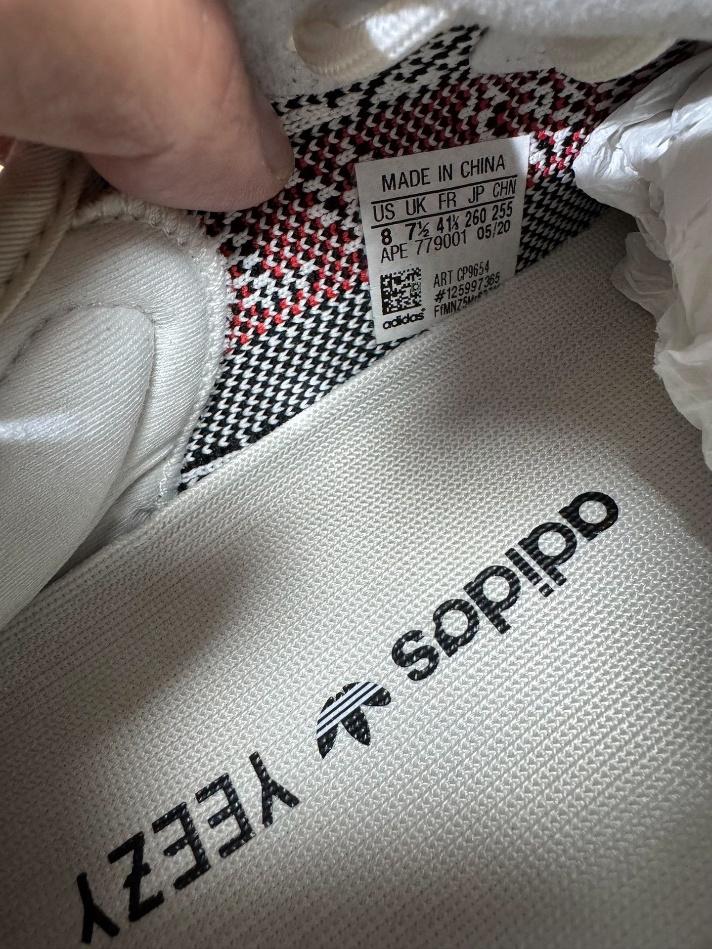 Adidas Adidas YEEZY350 White Lowtop Sneakers 41 Men Size US 8.5 / EU 41-42 - 8 Thumbnail
