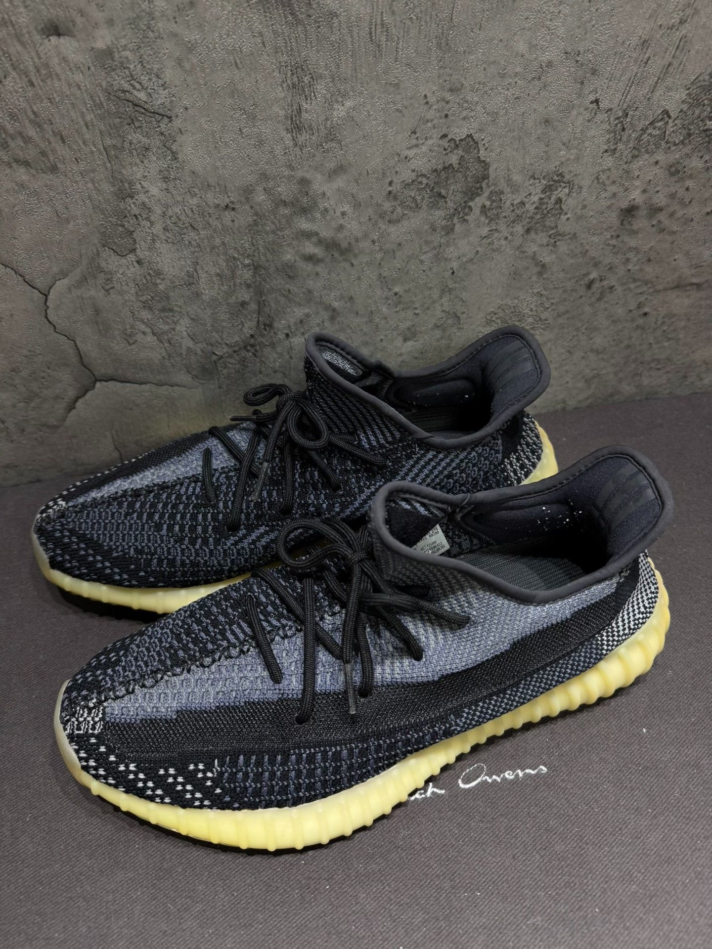Adidas Adidas YEEZY350 Black Lowtop Sneakers 10 Men Size US 10 / EU 43 - 5 Thumbnail