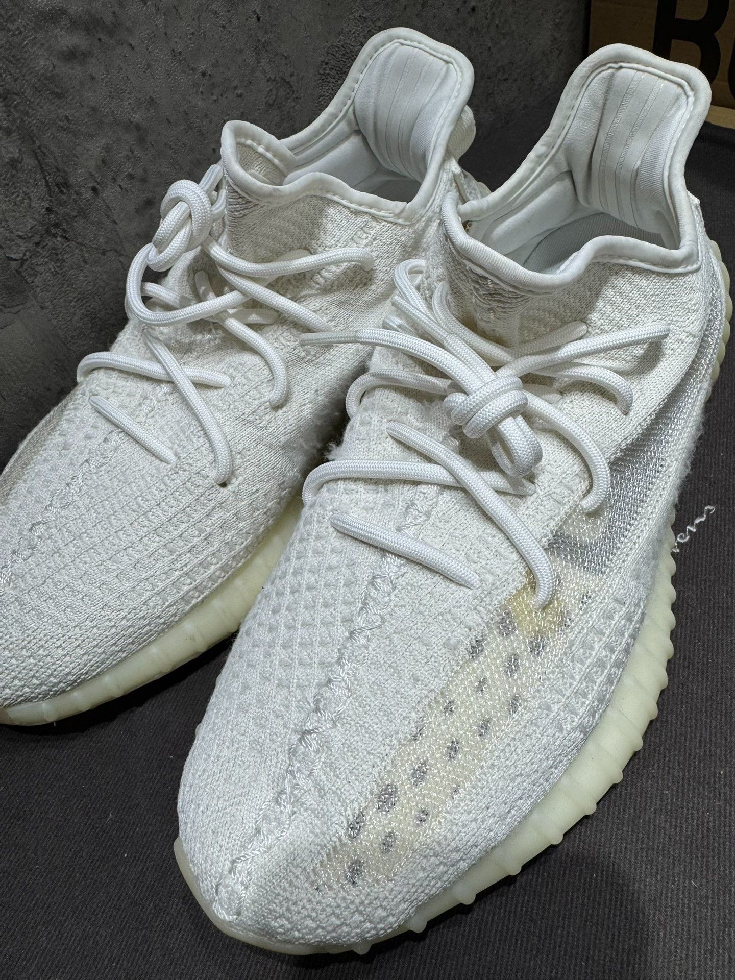 Adidas Adidas YEEZY350 White Lowtop Sneakers 10.5 Men Size US 10.5 / EU 43-44 - 9 Thumbnail