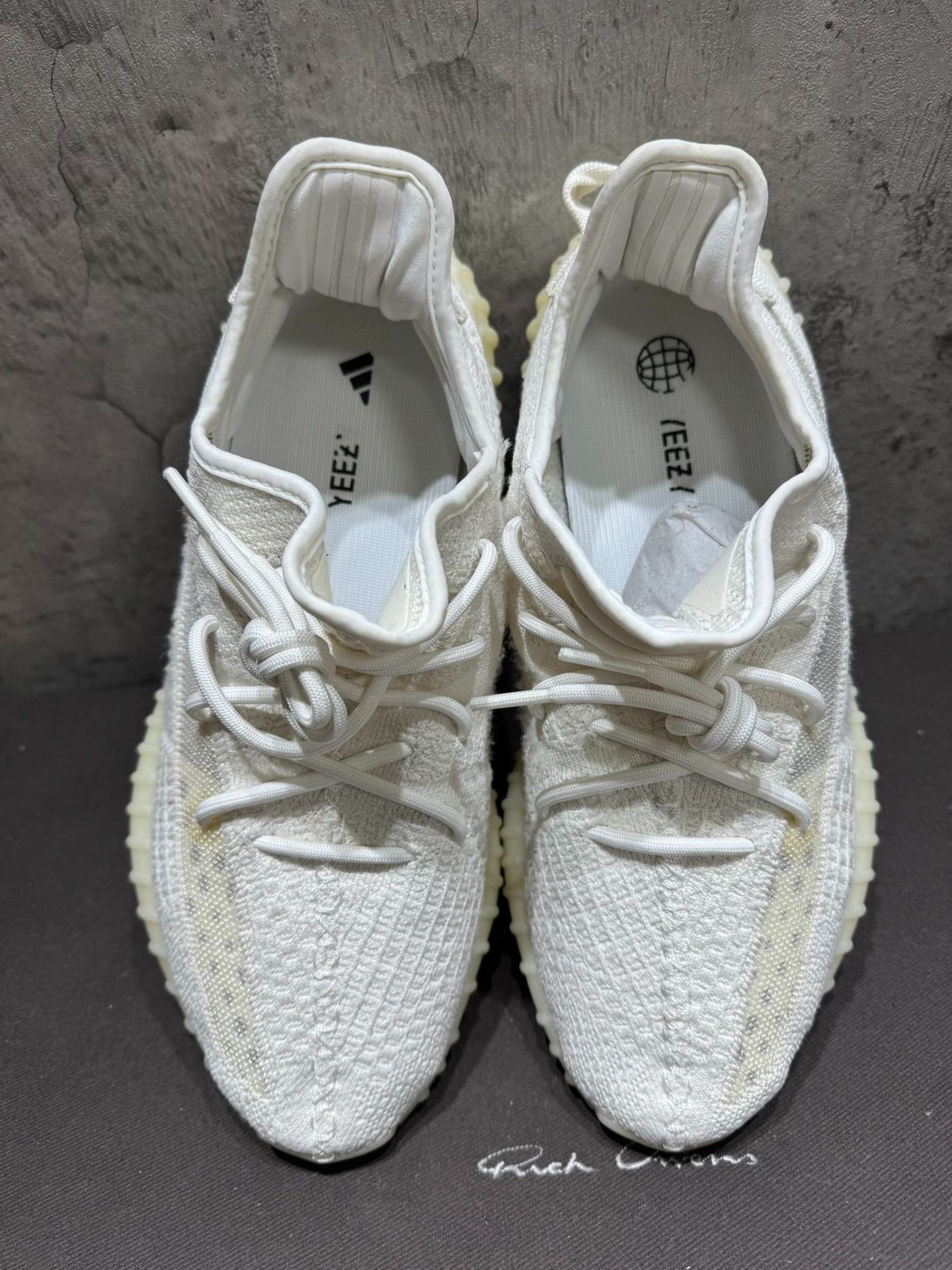 Adidas Adidas YEEZY350 White Lowtop Sneakers 10.5 Men Size US 10.5 / EU 43-44 - 5 Thumbnail