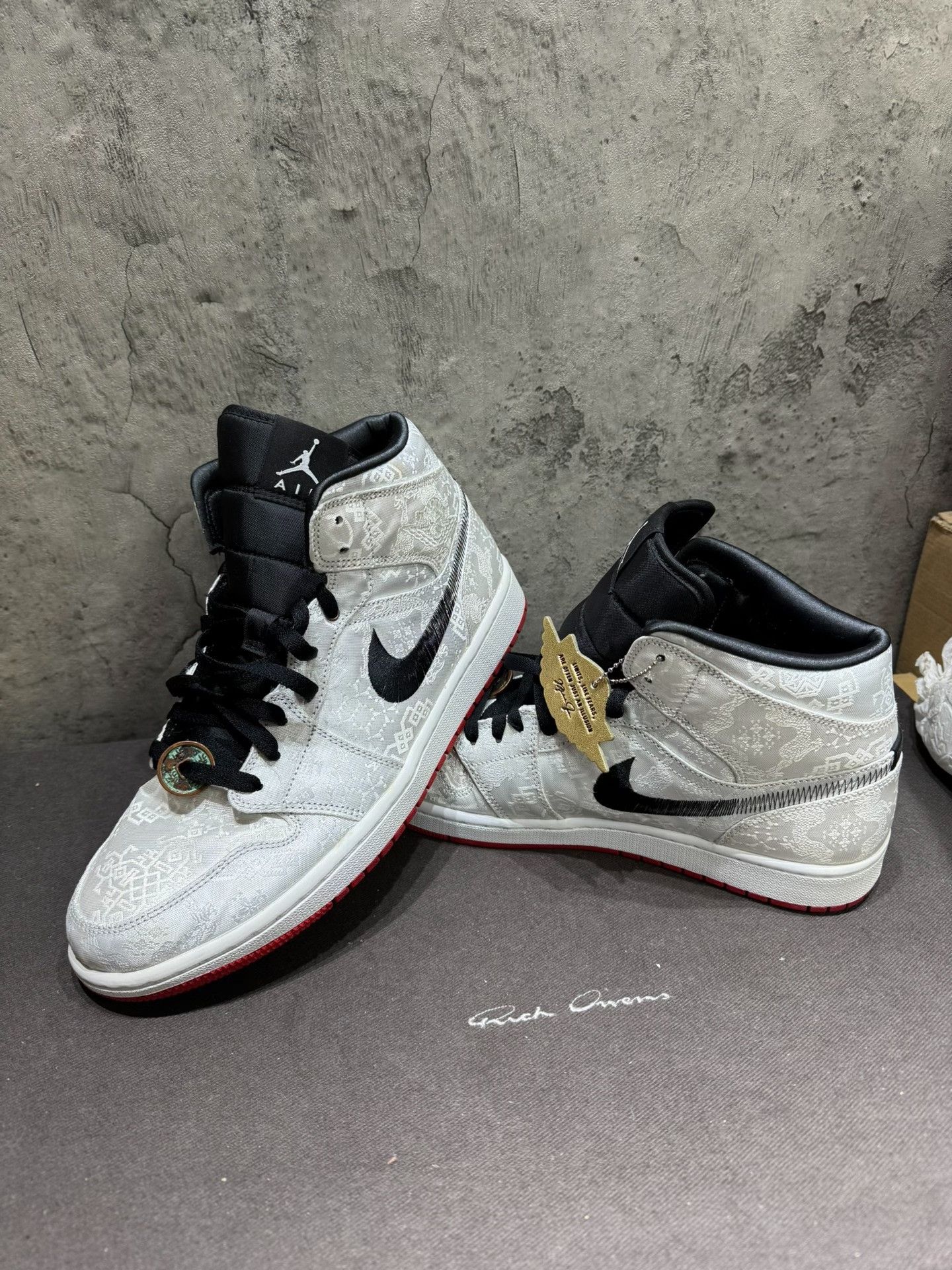 Nike Nike White Lowtop Sneakers 10.5 Men Size US 10.5 / EU 43-44 - 3 Thumbnail