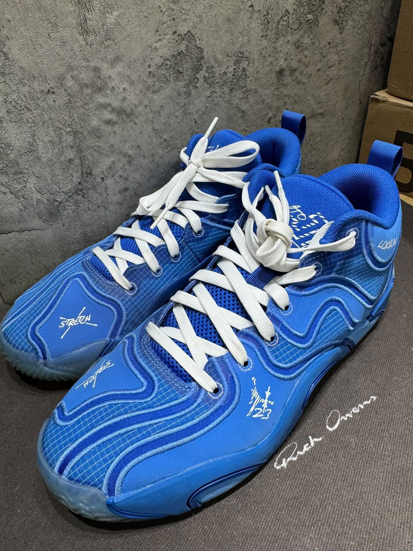 Nike Nike Basketball Blue Lowtop Sneakers 9.5 Men Size US 9.5 / EU 42-43 - 2 Thumbnail