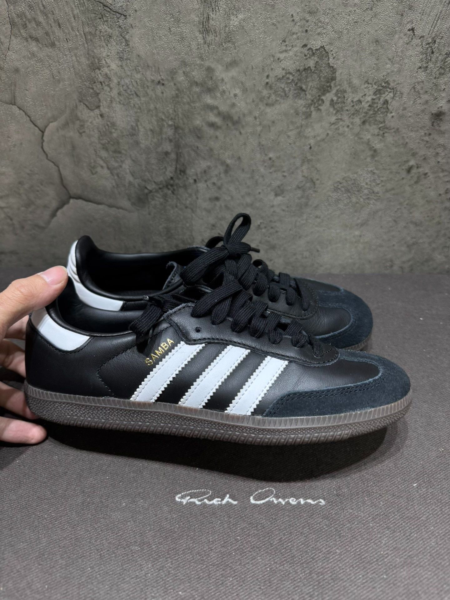 Adidas Adidas Retro Black Lowtop Sneakers 36 Men Size US 5 / EU 37 - 9 Thumbnail