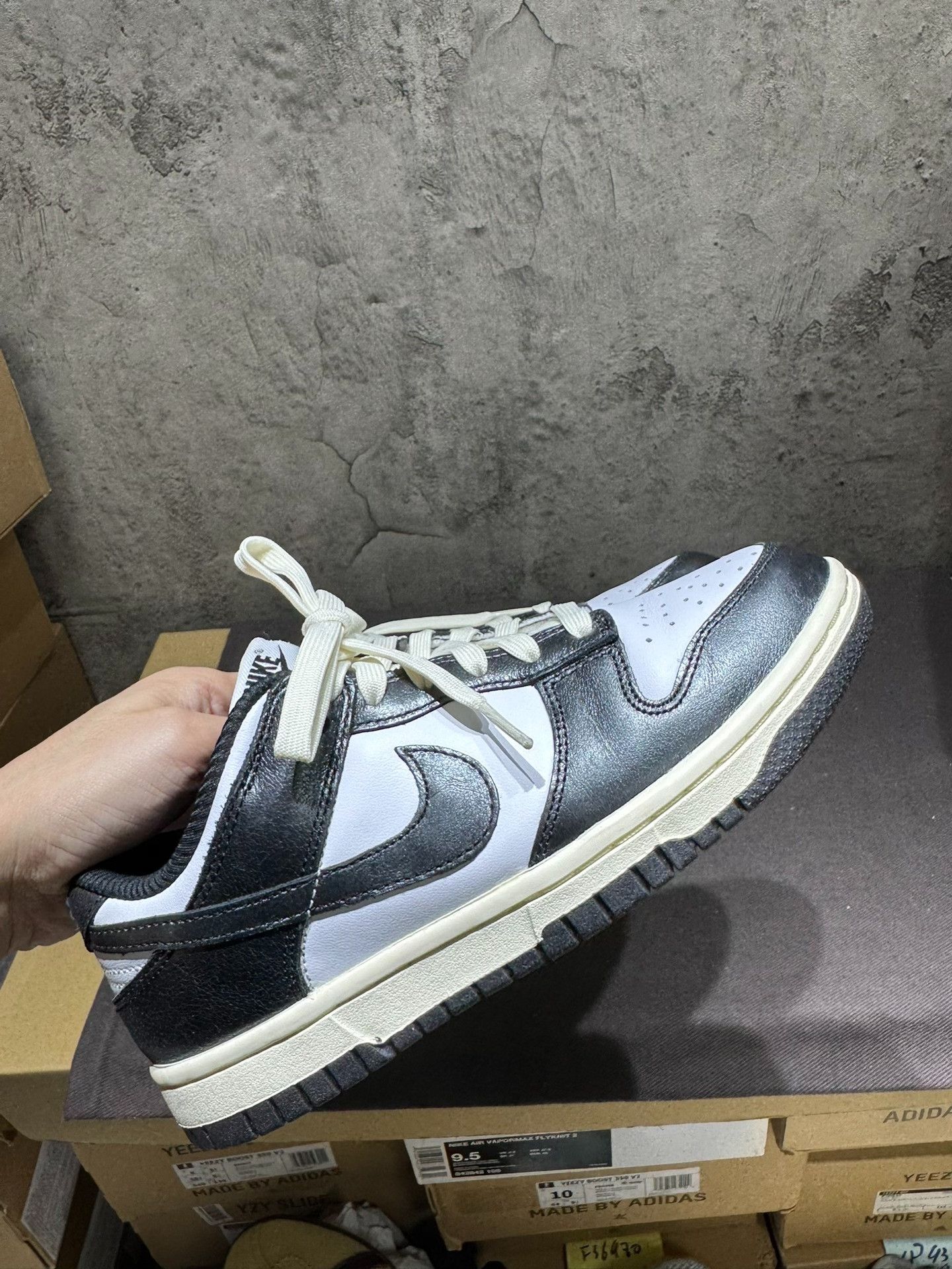 Nike Nike DUNK Black Lowtop Sneakers 36 Men Size US 5 / EU 37 - 2 Thumbnail